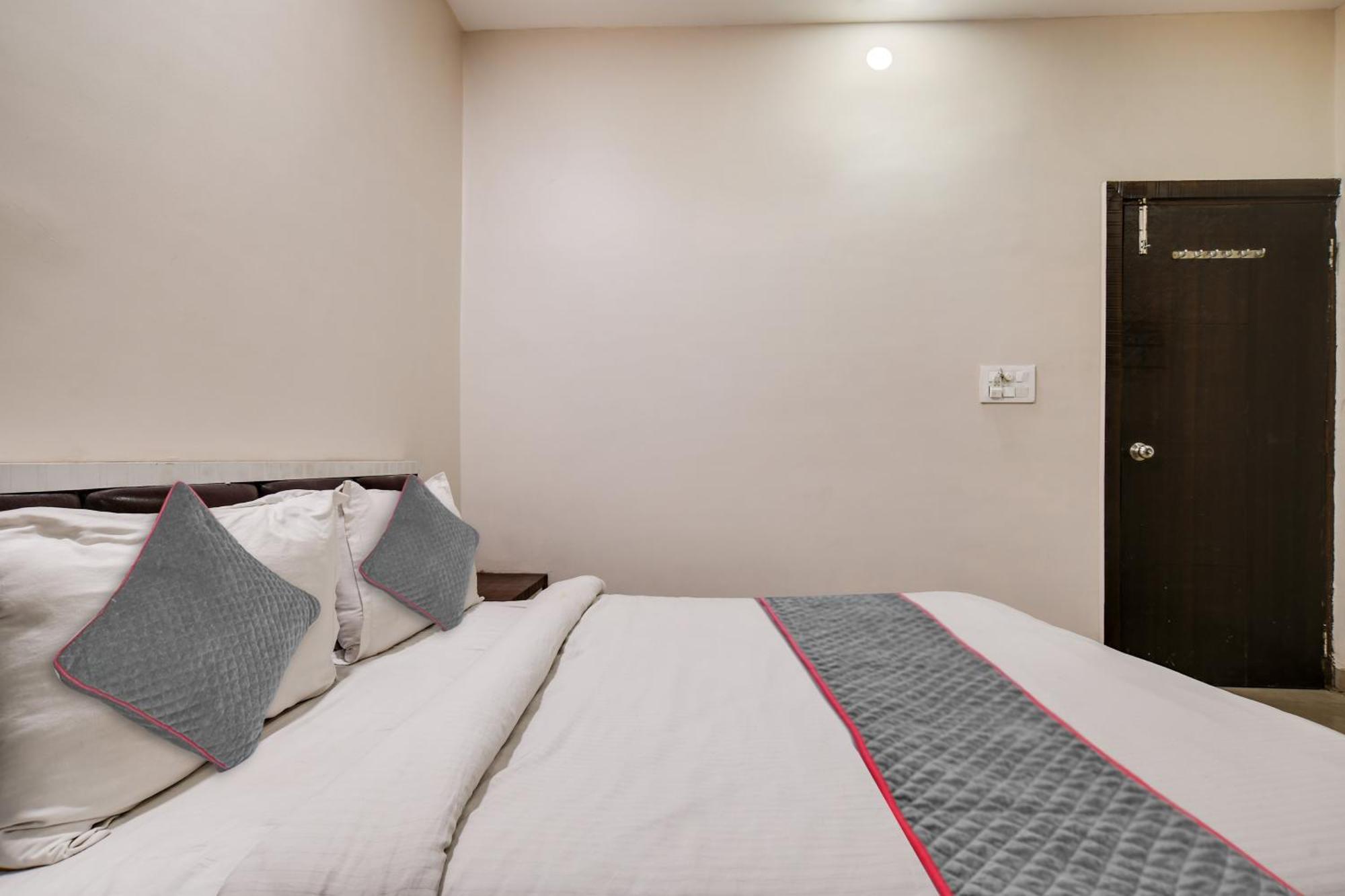 Townhouse Prime Hotel