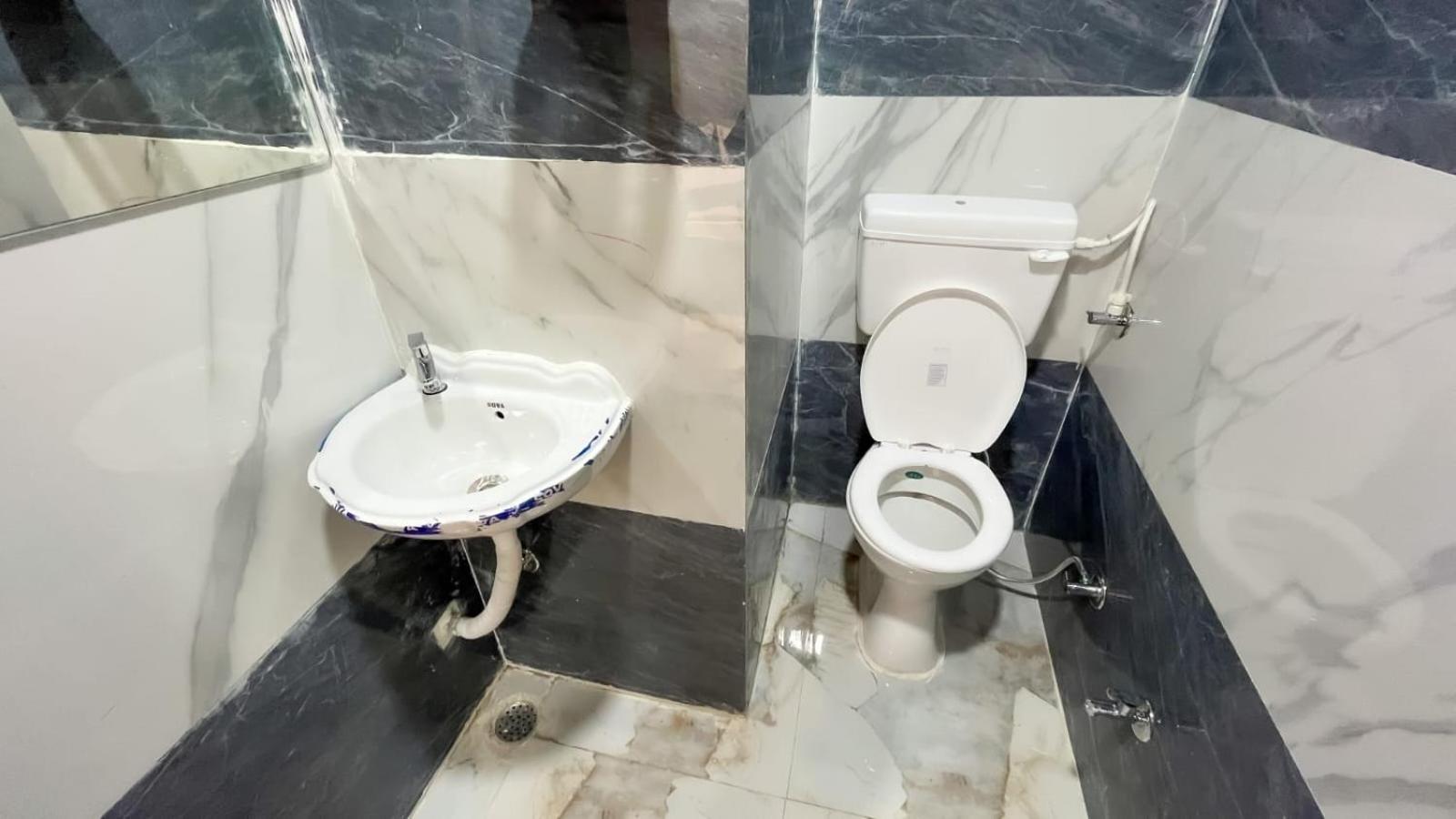 Abhinandan 3* Indore