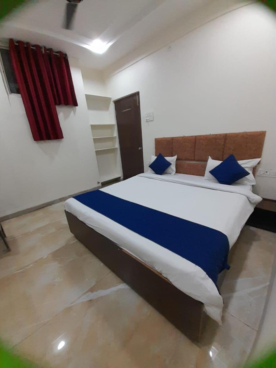 Abhinandan Hotel
