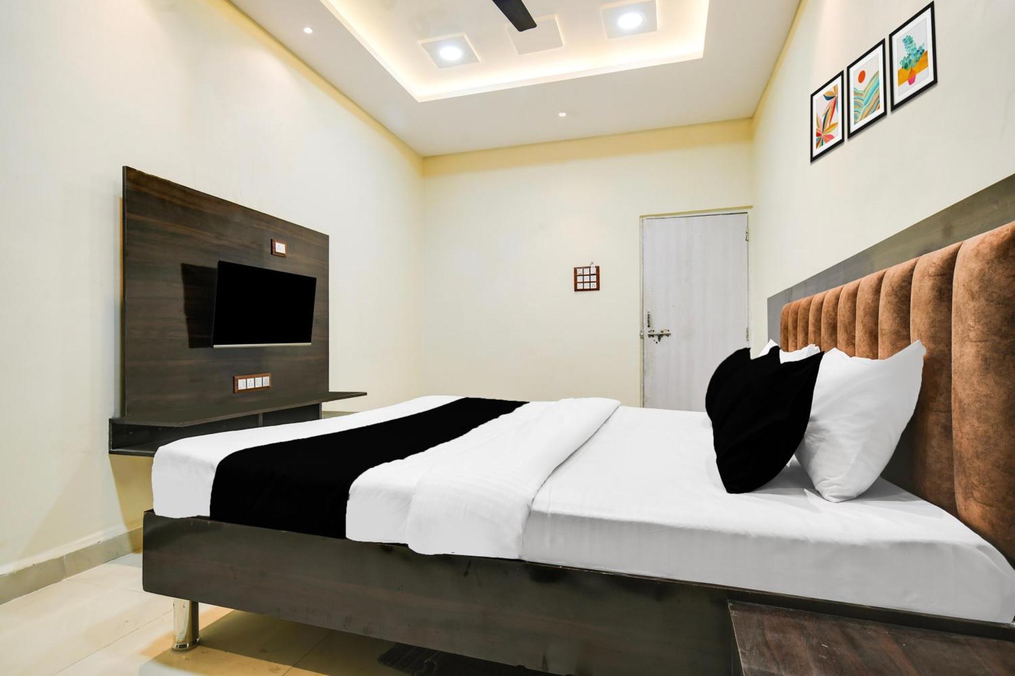 O Golden Valley Hotel 2*