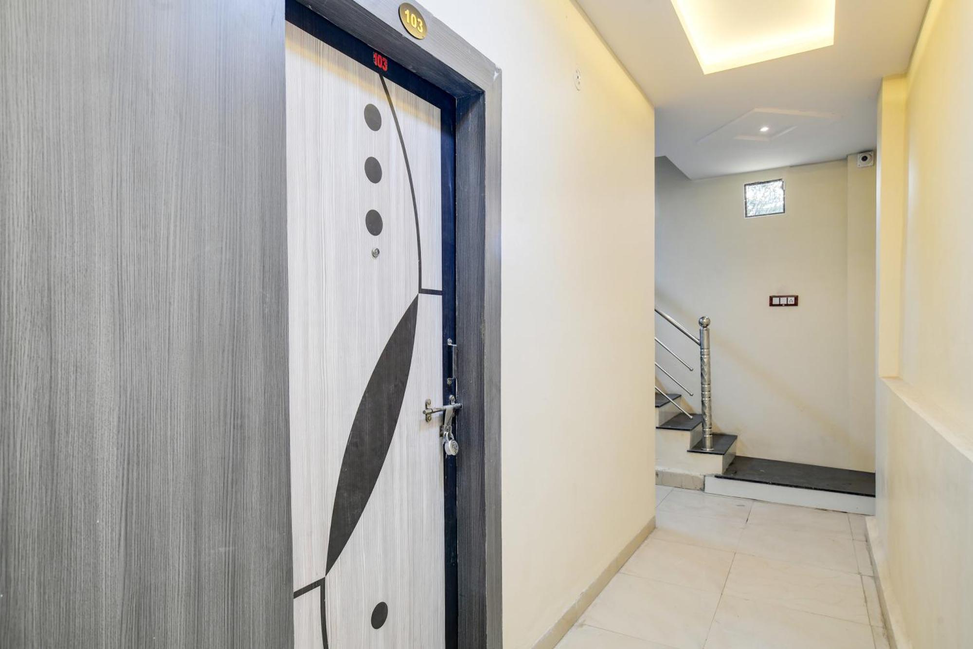 O Golden Valley Hotel 2*