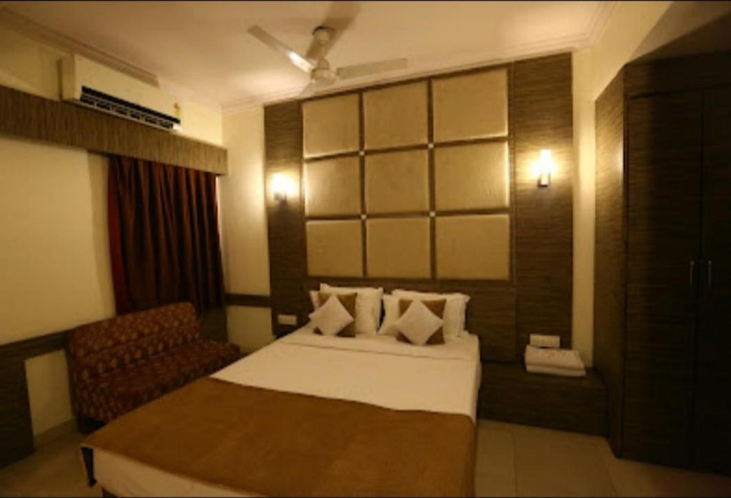 Hotel Paradise And Banquet, Indore