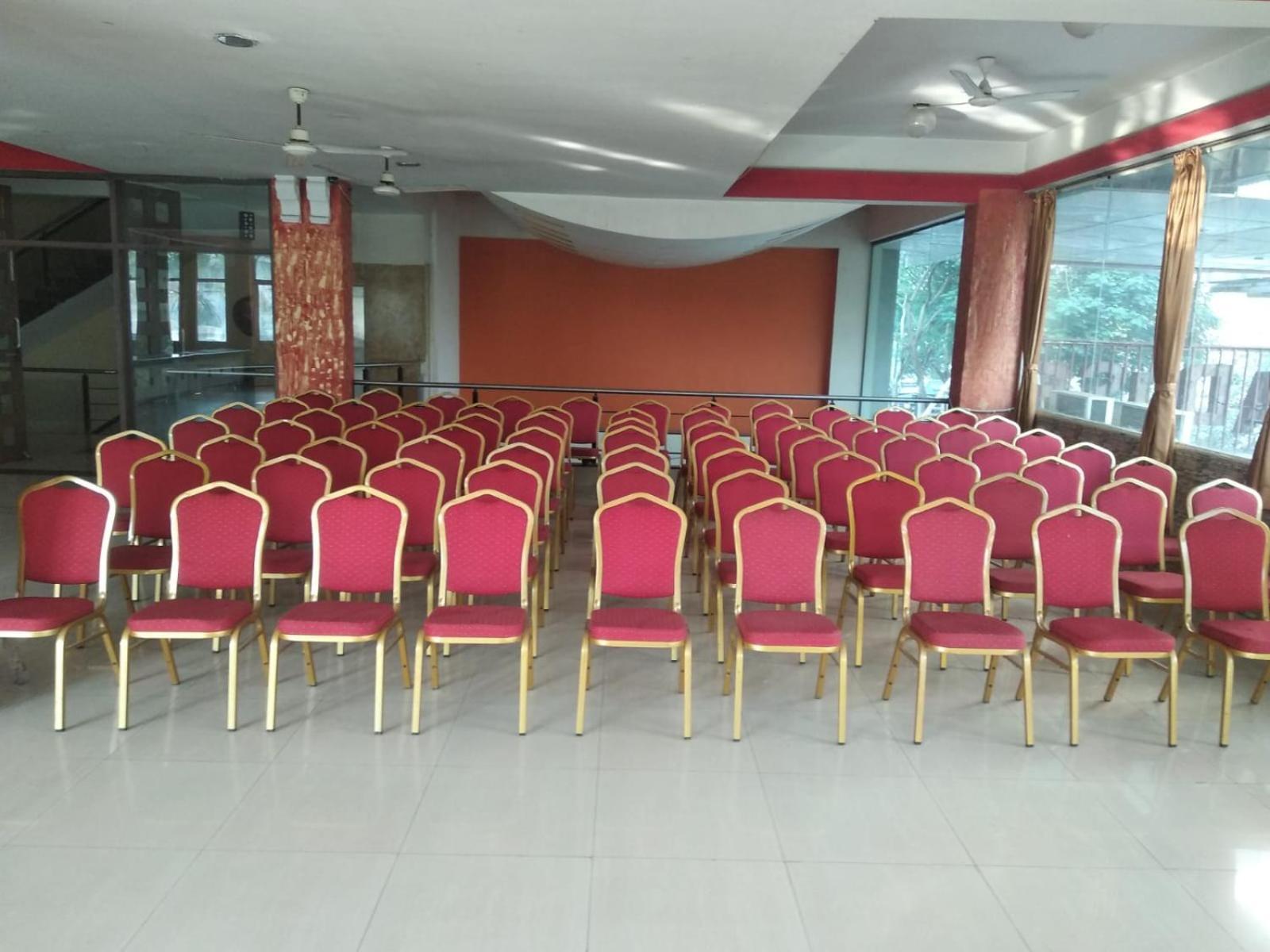 Hotel Paradise And Banquet, Indore