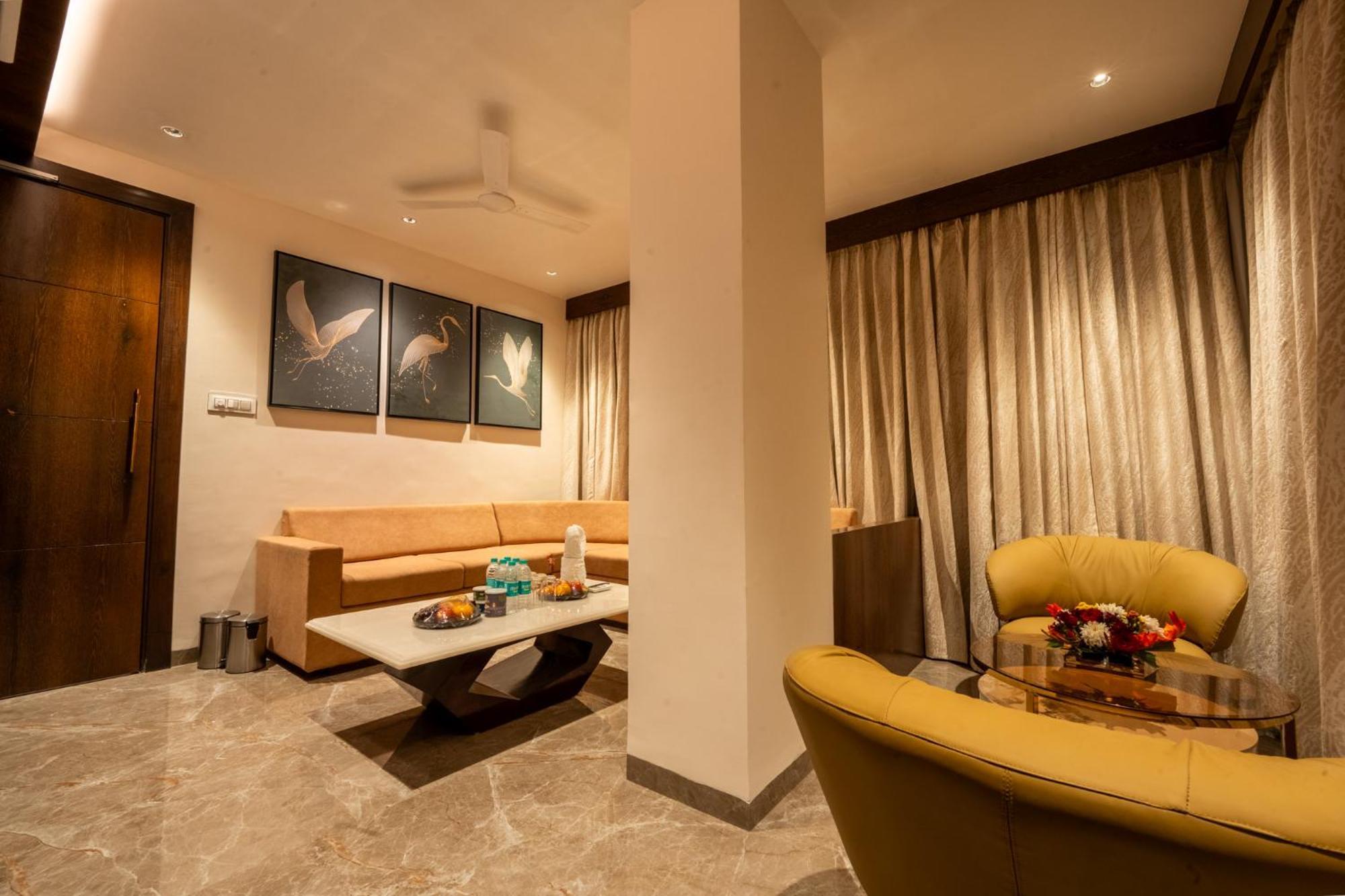 Hotel Ramee Tarang 4*
