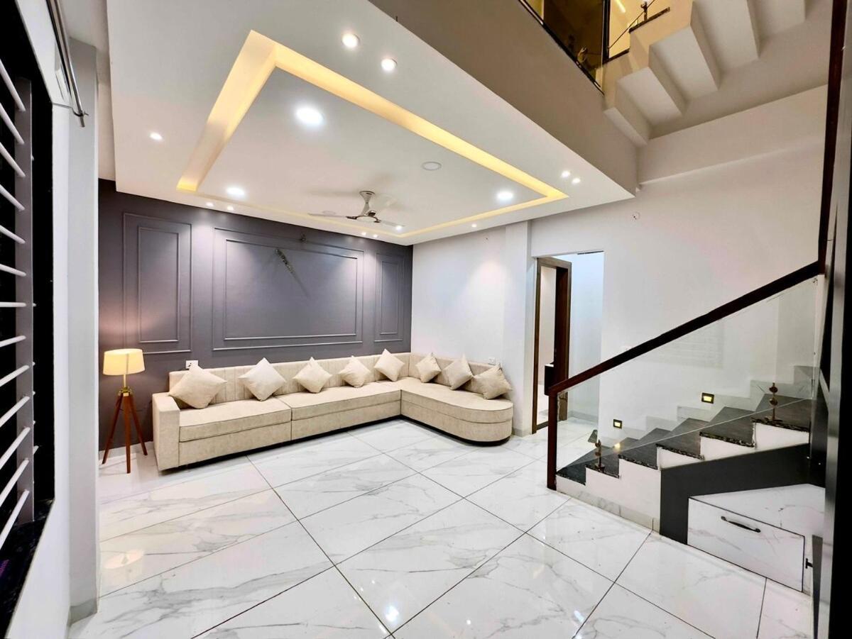 Vista - 3bhk Penthouse Villa *