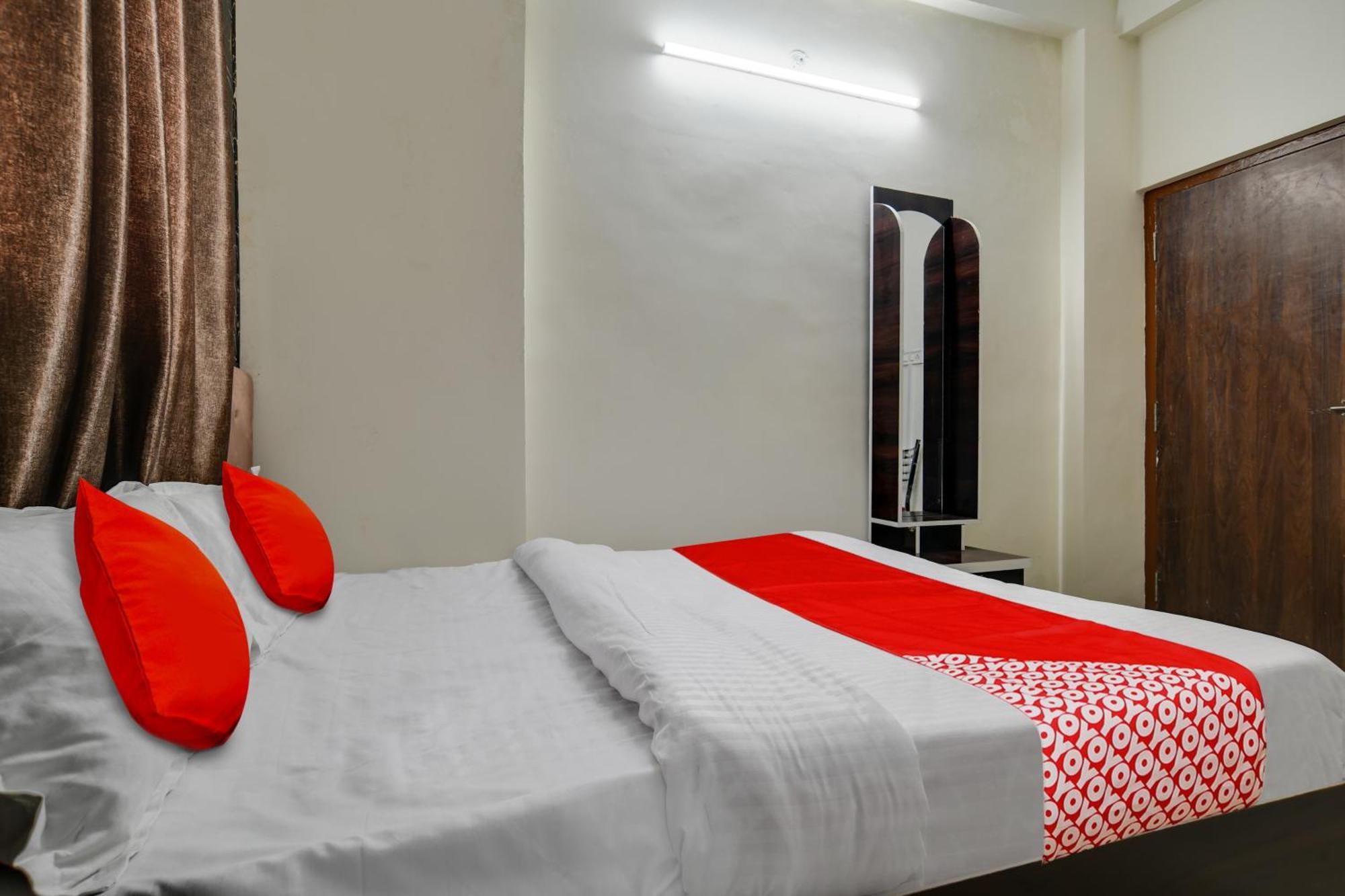 Hotel O Nitya 4*