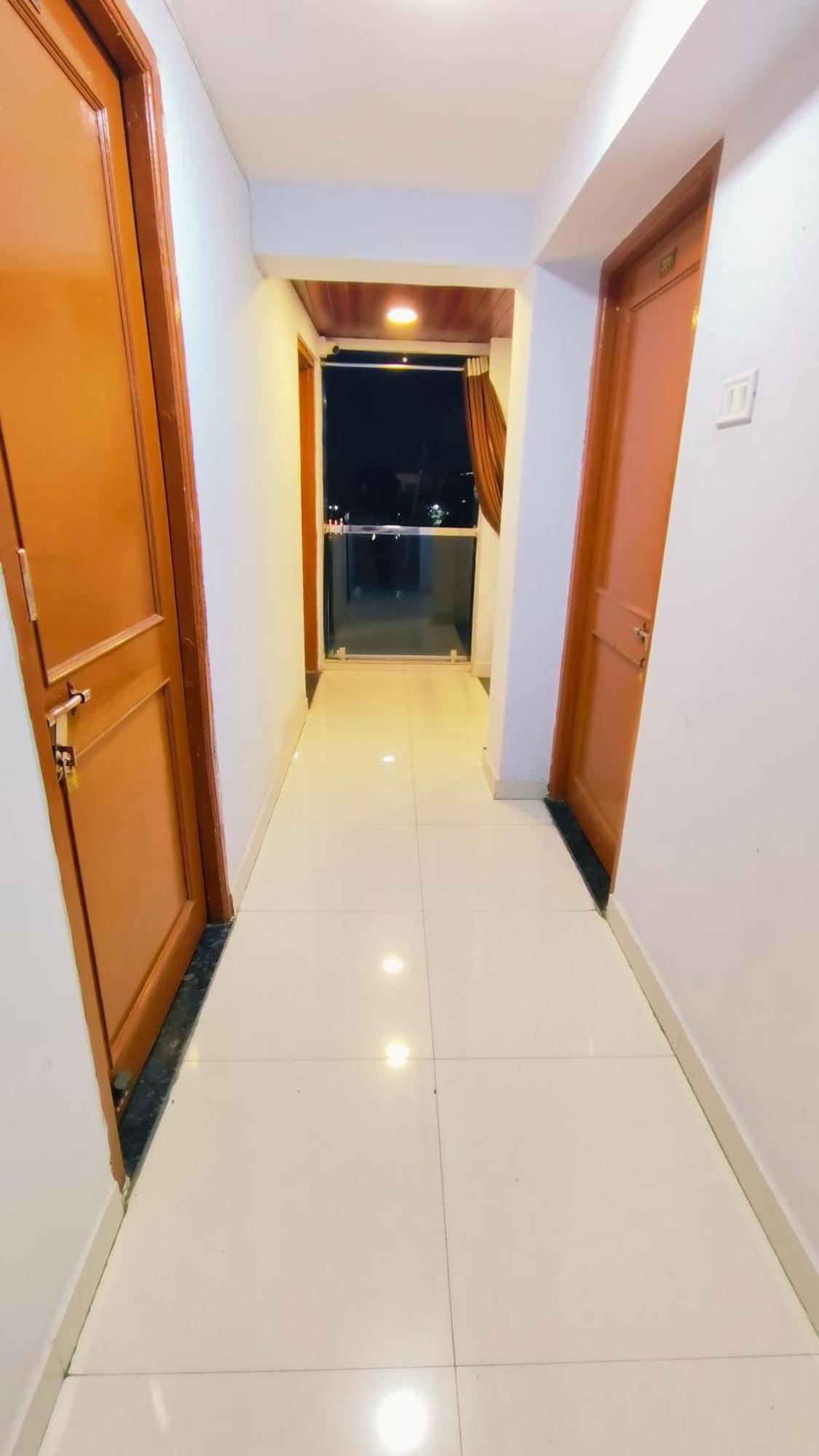 Relax Hotel Indore