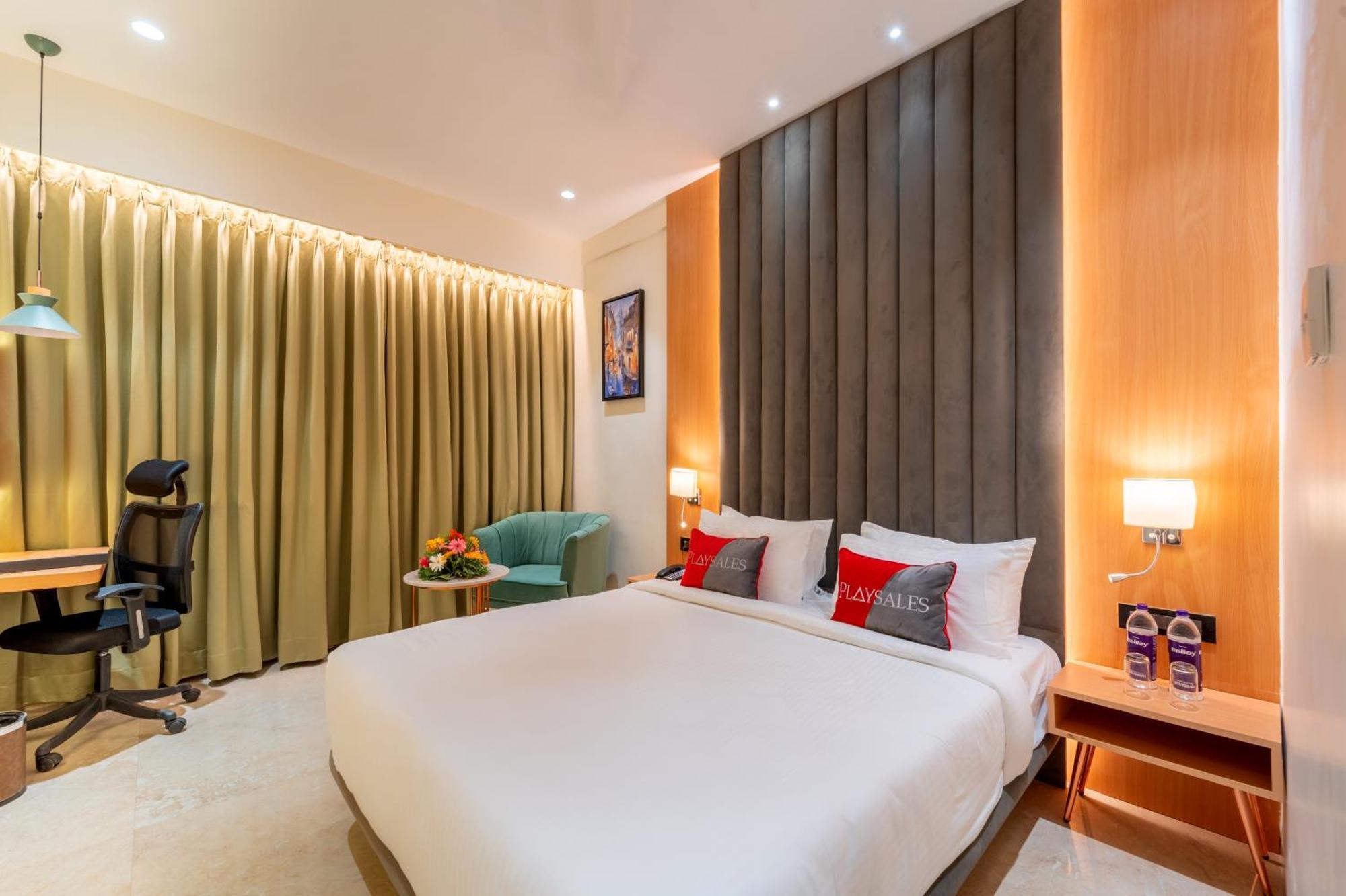 Hotel Playsales Scarlet Vijay Nagar 3*
