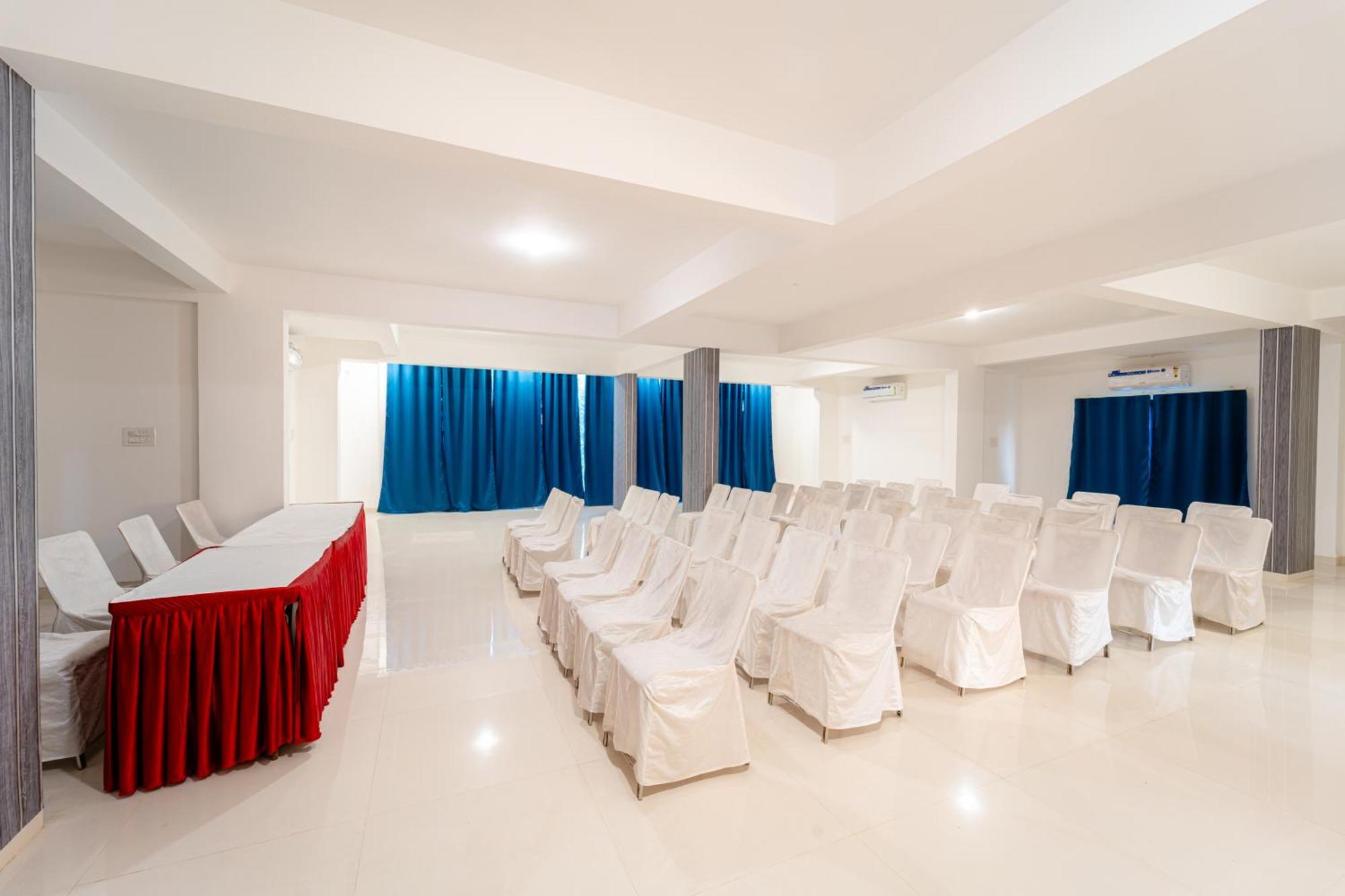 Treebo Pure Earth Stay, Vijay Nagar 3* Indore