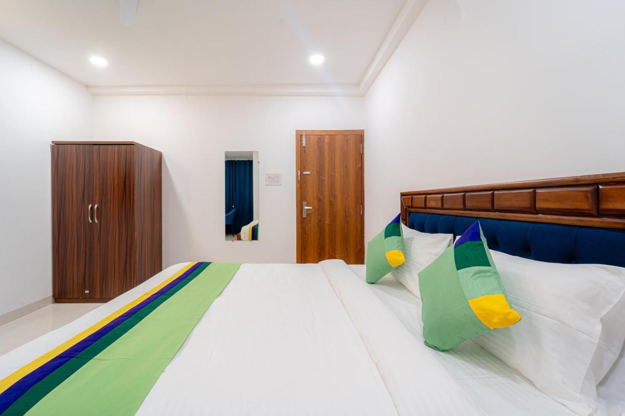Treebo Pure Earth Stay, Vijay Nagar Hotel Indore