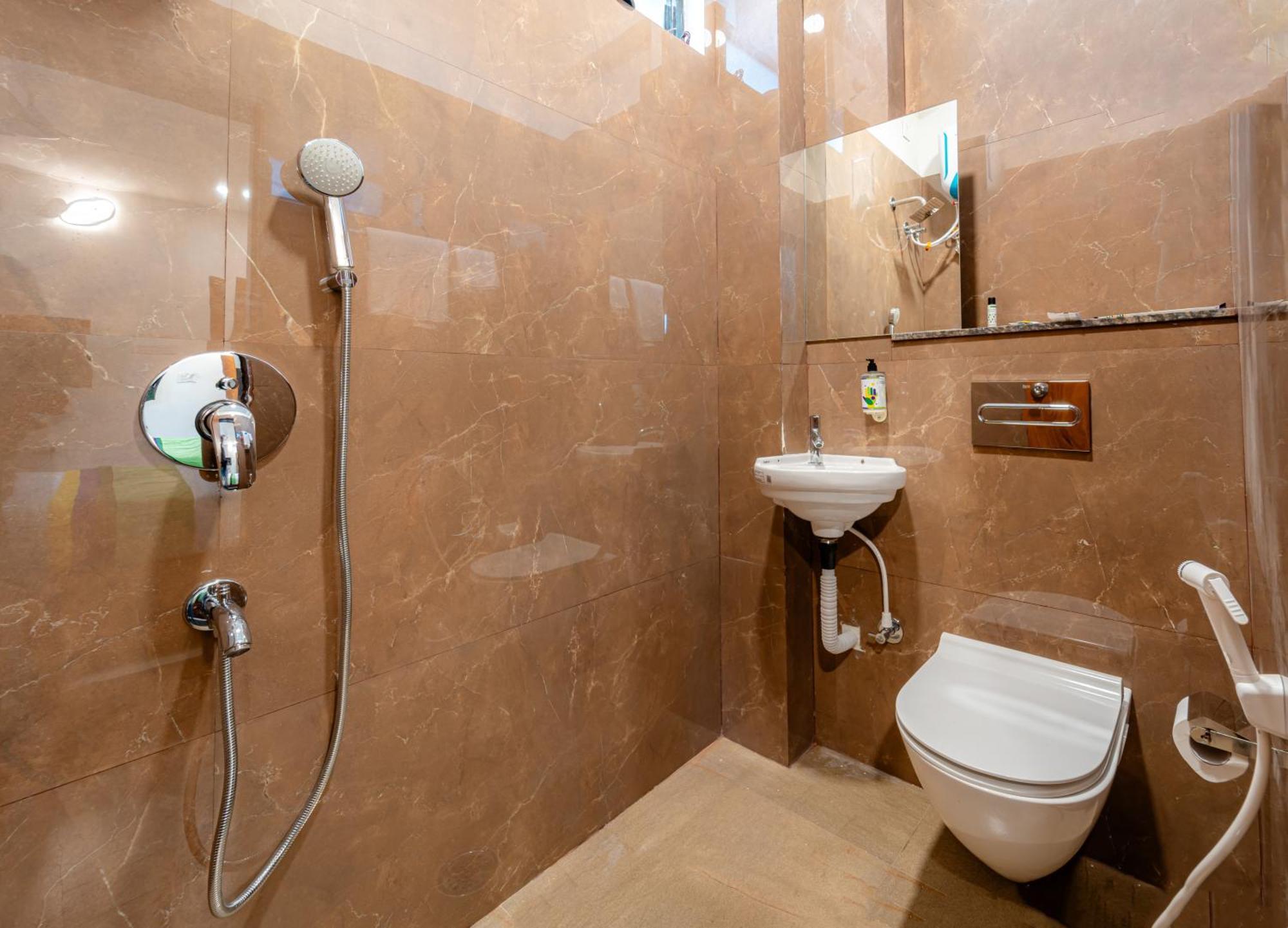 Treebo Pure Earth Stay, Vijay Nagar Hotel 3*