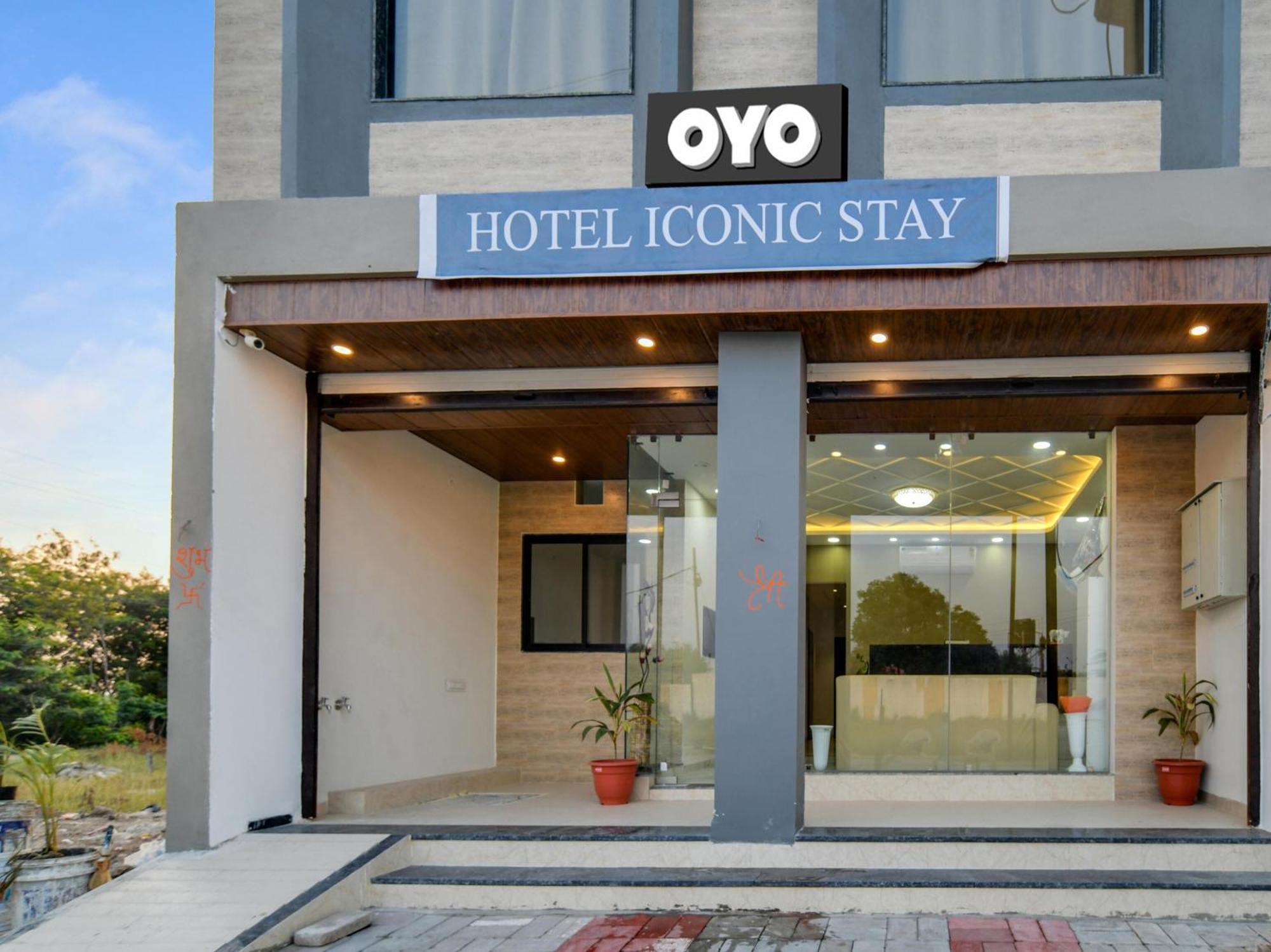 Hotel Super Collection O Iconic 4*