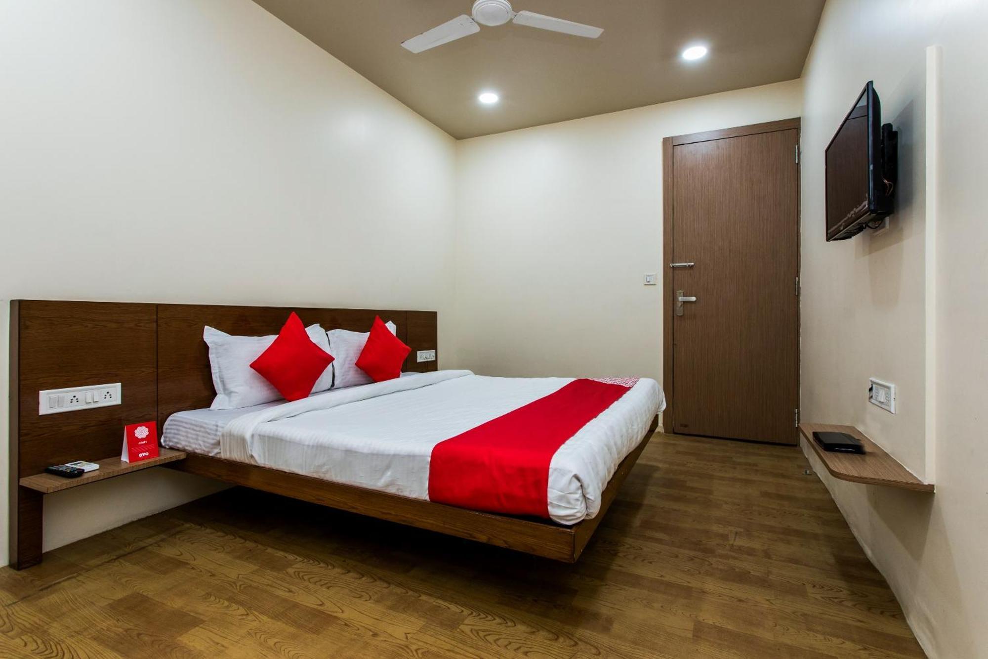 Hotel O Riddhi Siddhi Indore