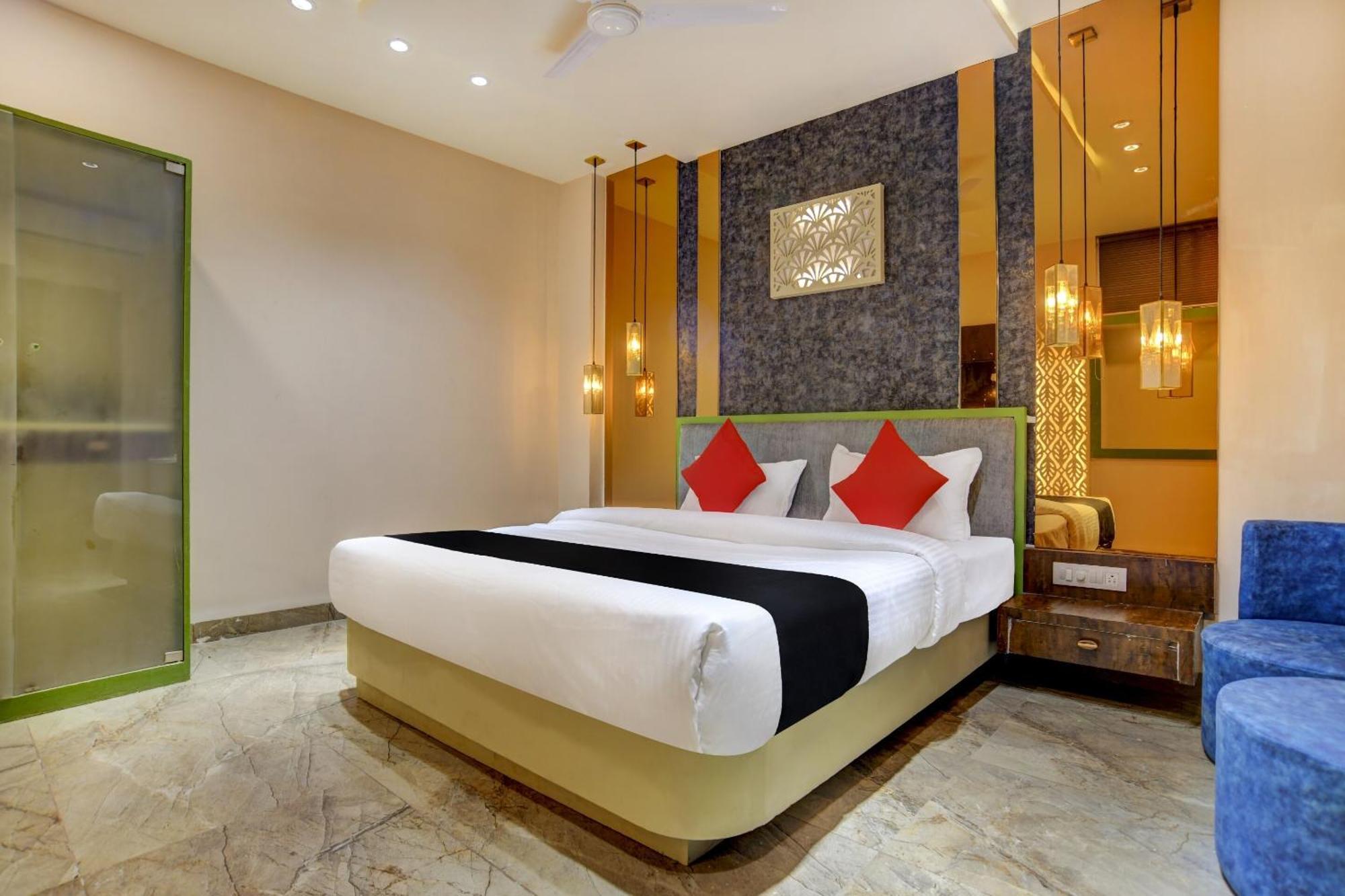 Hotel Super Capital O Abri Krishna 3*