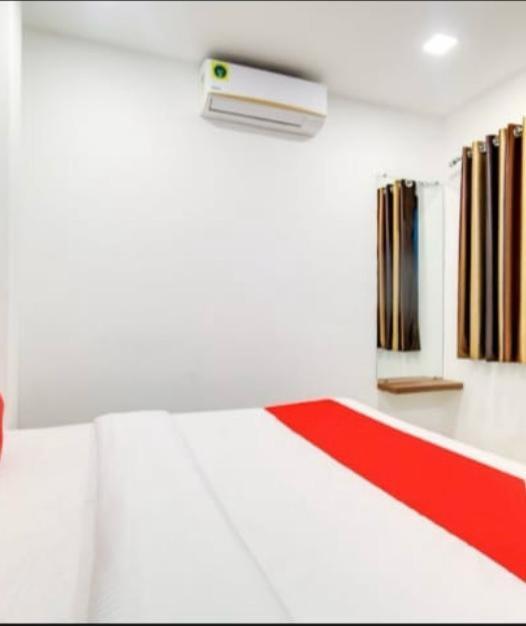 Hotel Apple Indore