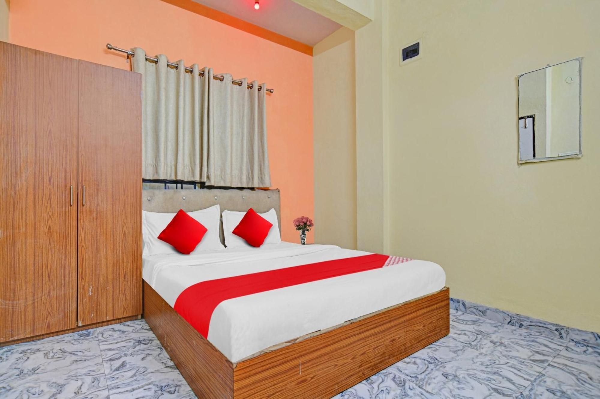 Hotel O Honey Palace In Indore