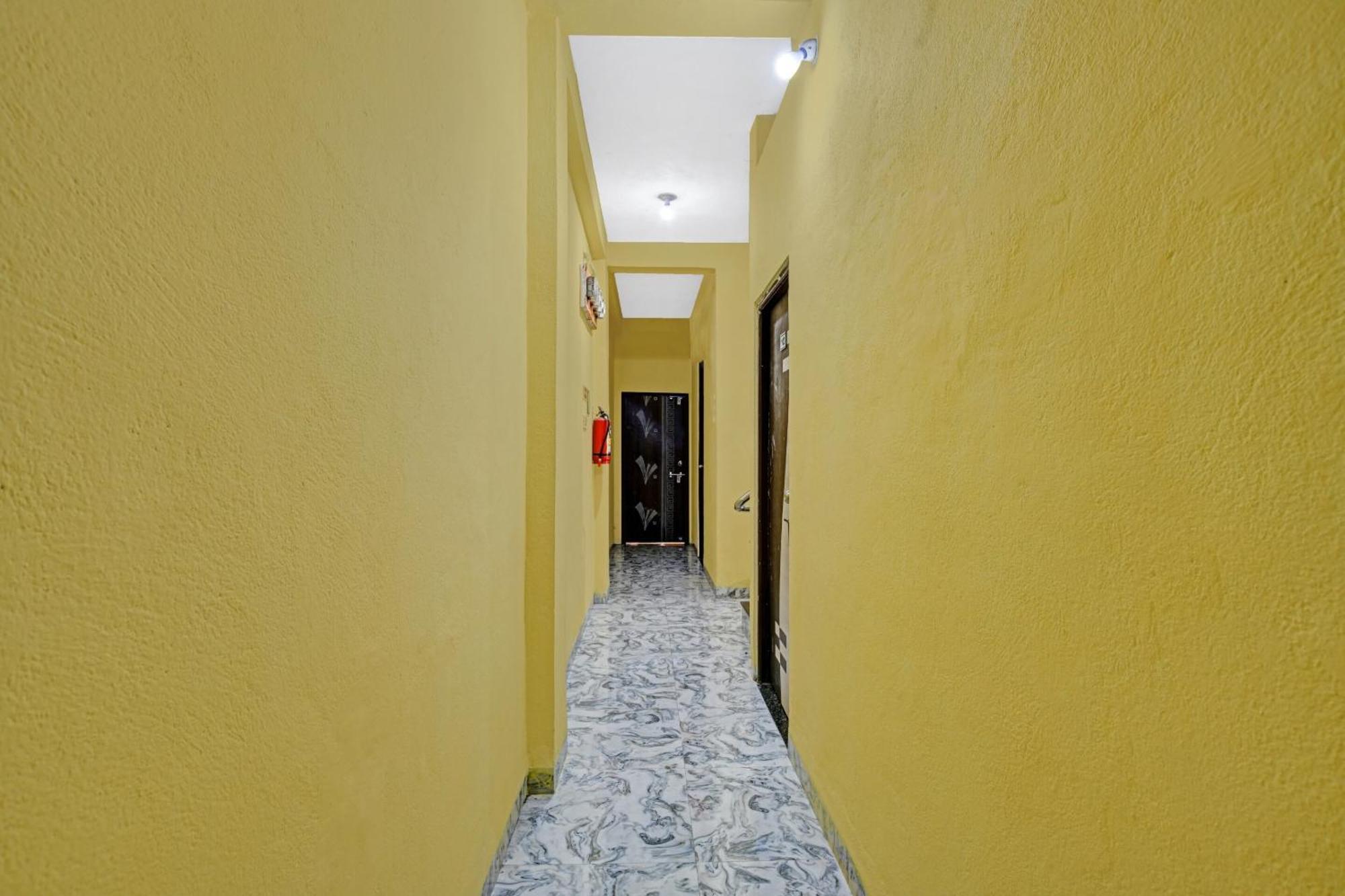 Hotel O Honey Palace In 4*
