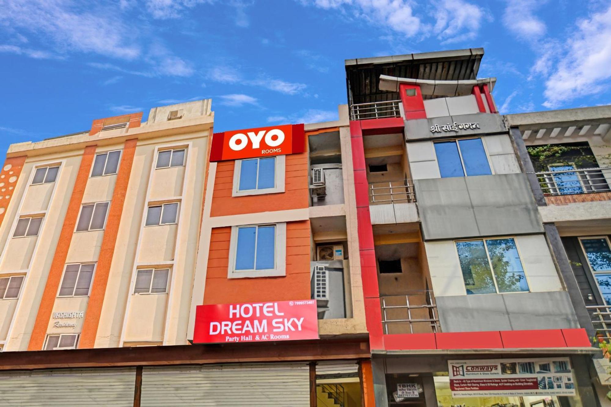 O Honey Palace In 4* Indore