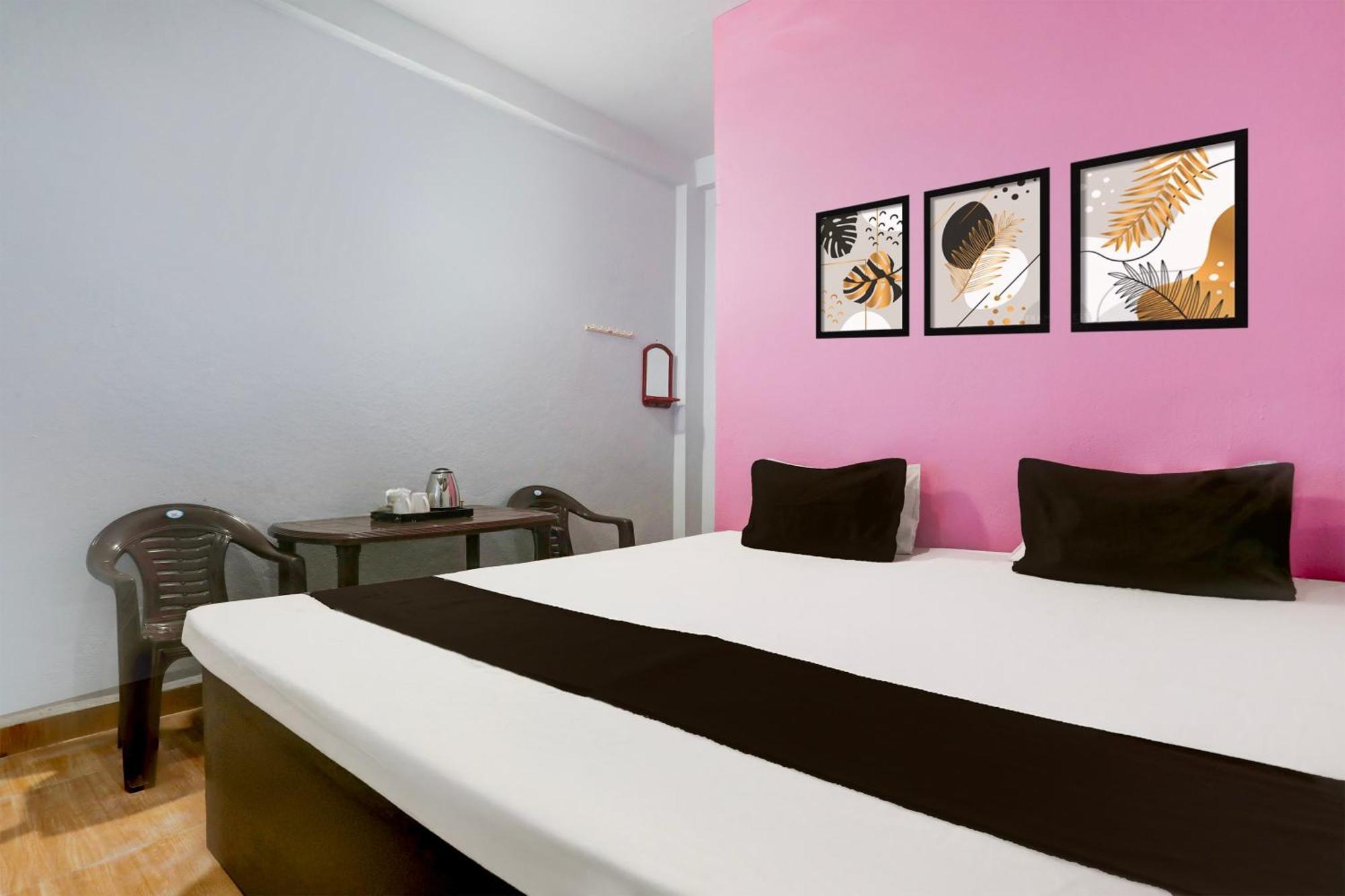 Hotel Patidar And Restaurent 2*