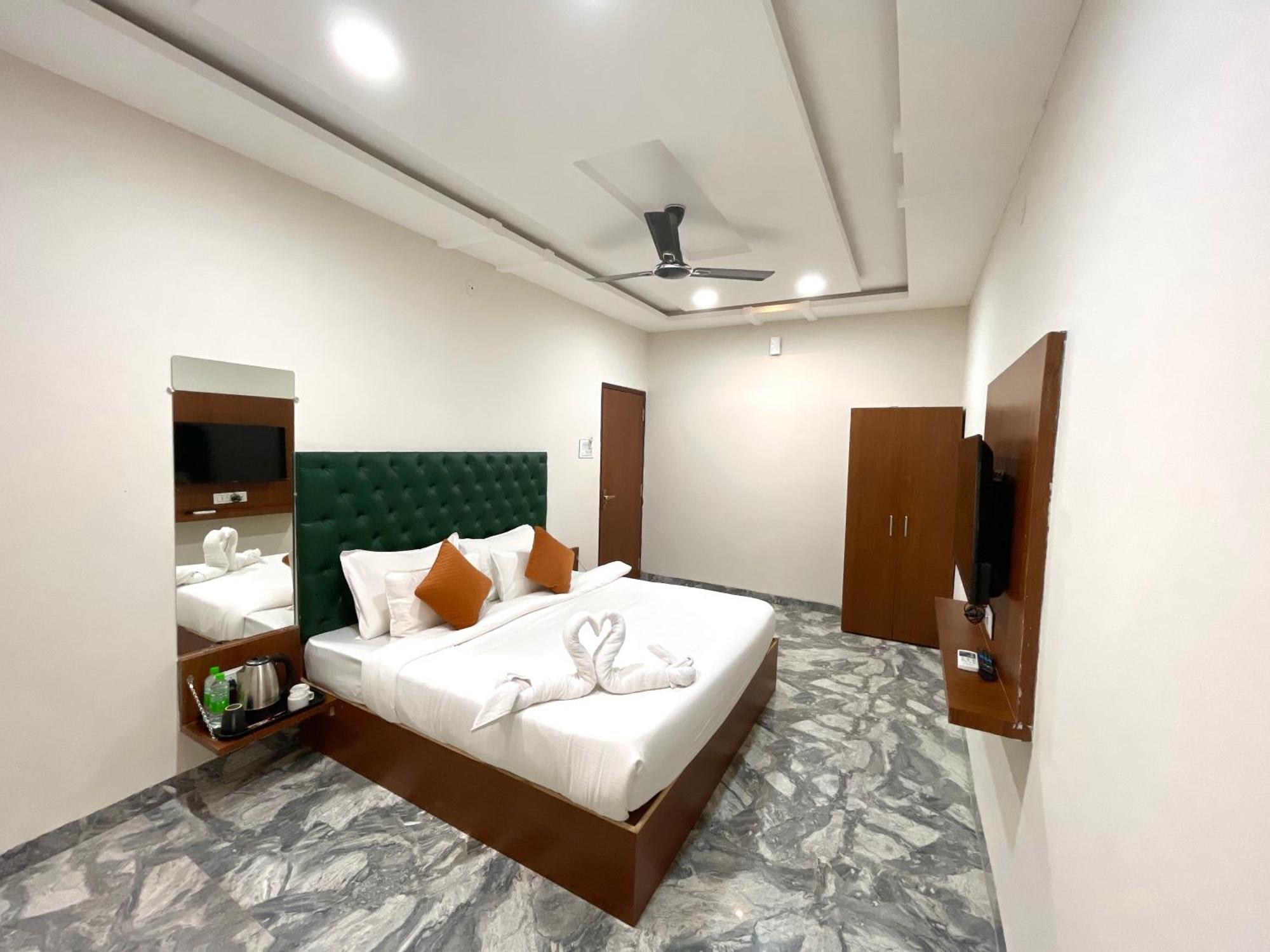O Kamari Indore