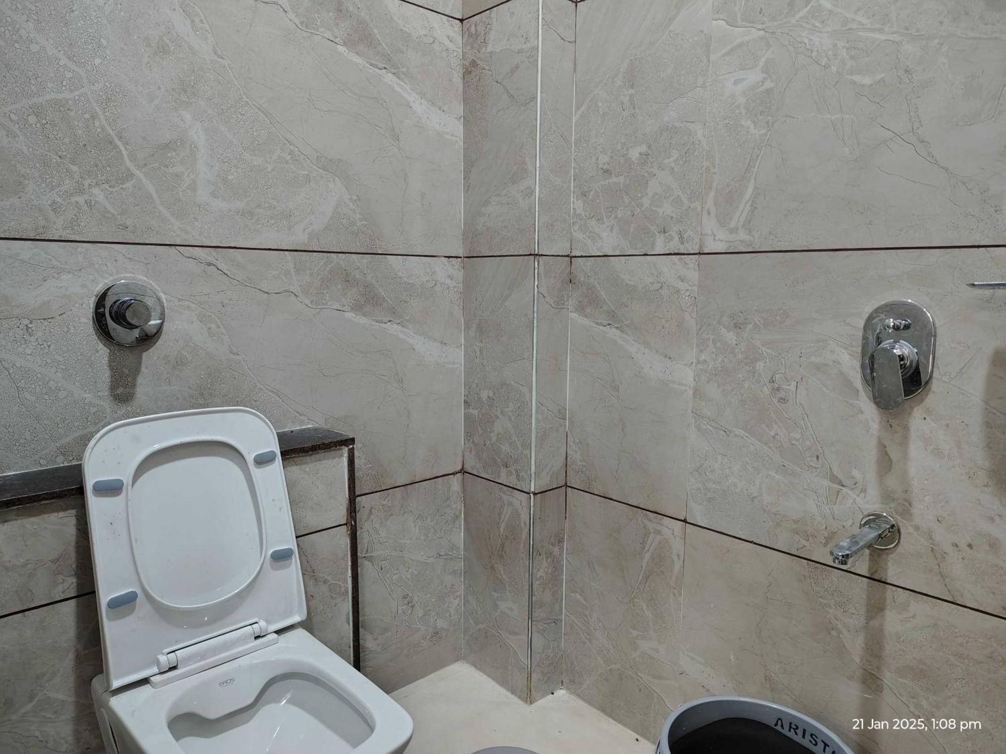 Hotel O The Wings Indore