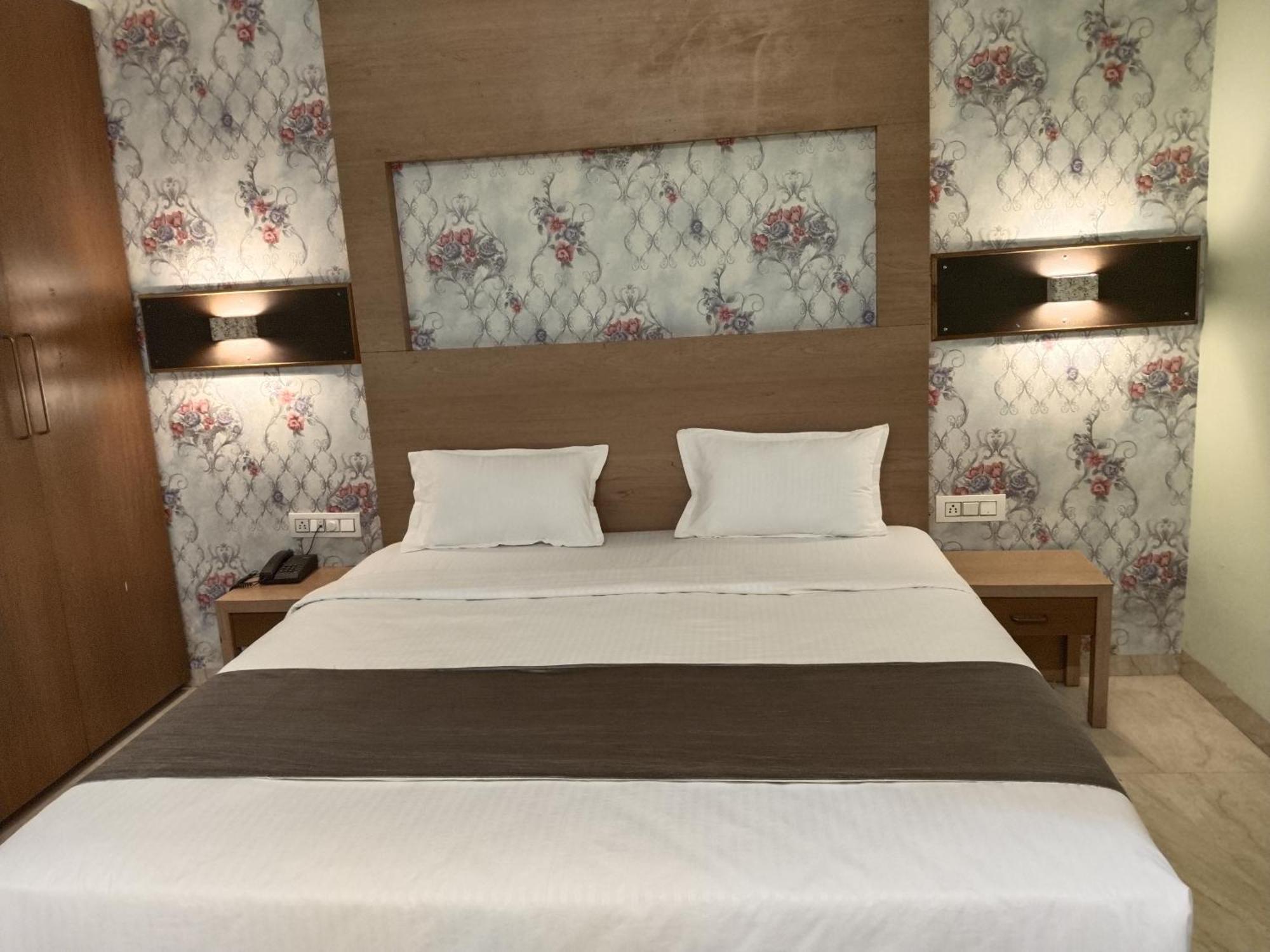 Shiv Chhaya Hotel