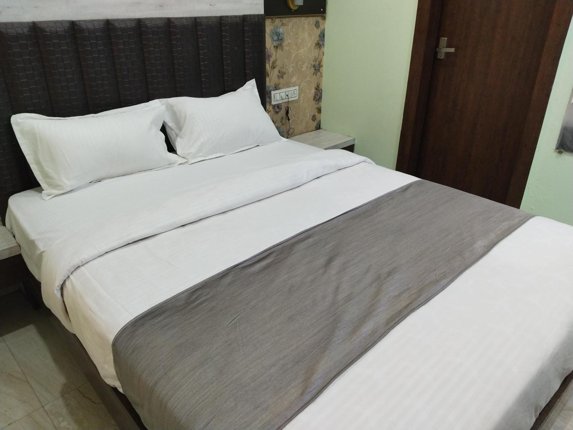 Shiv Chhaya Hotel
