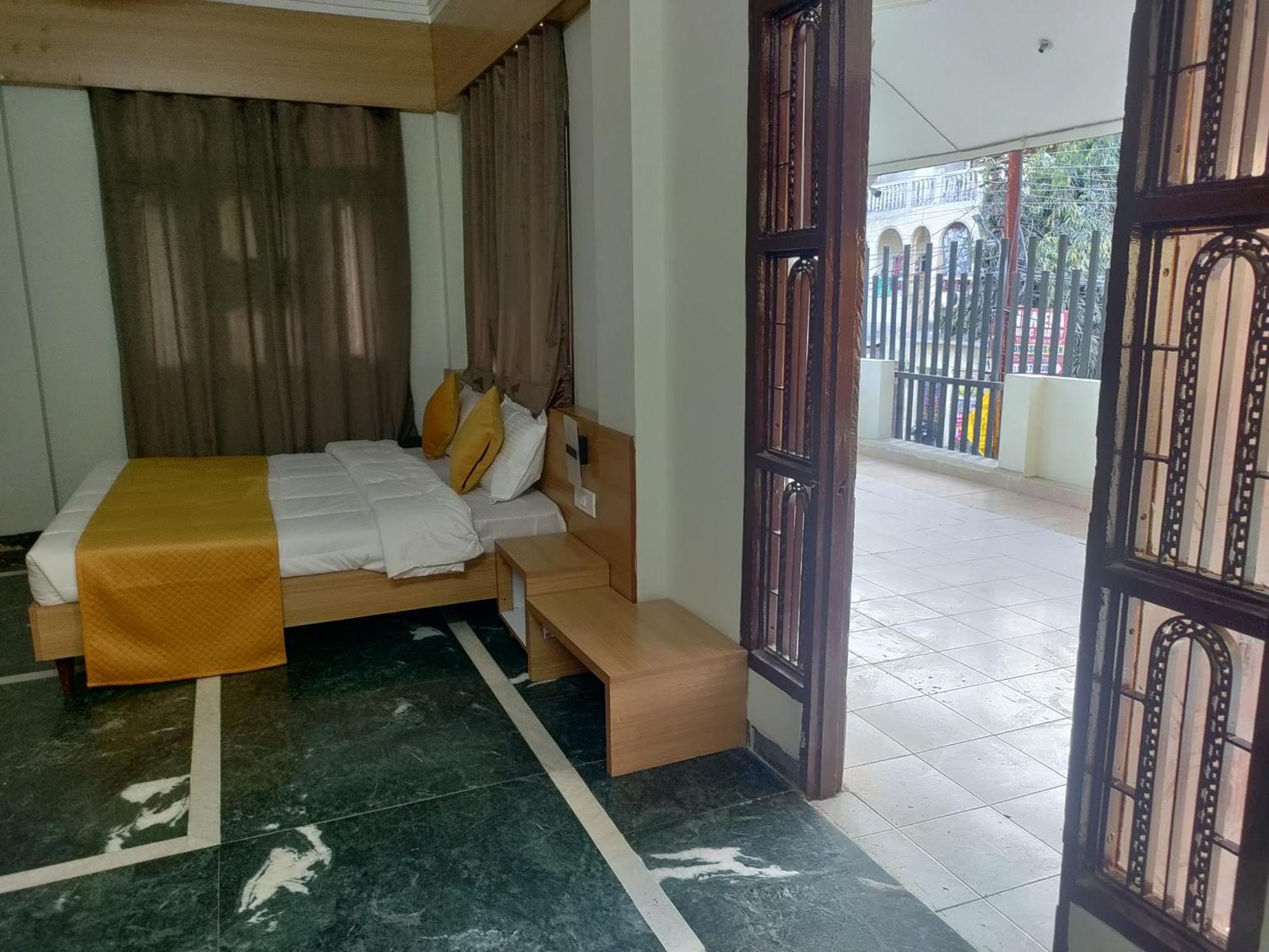 The Shell Hotel 2*