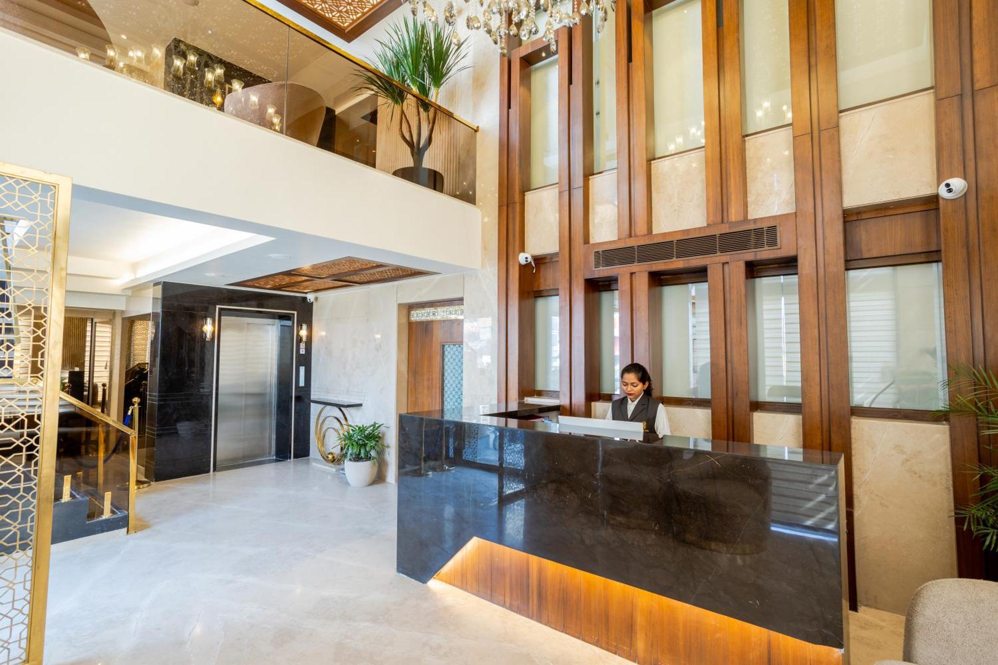 Golden Aura 4* Indore