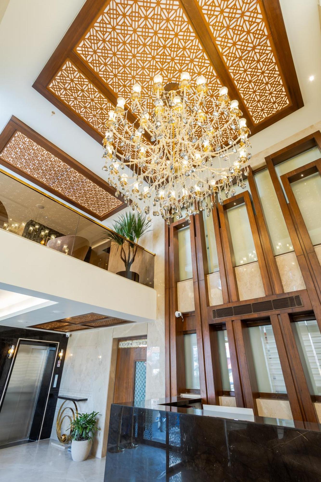 Hotel Golden Aura Indore
