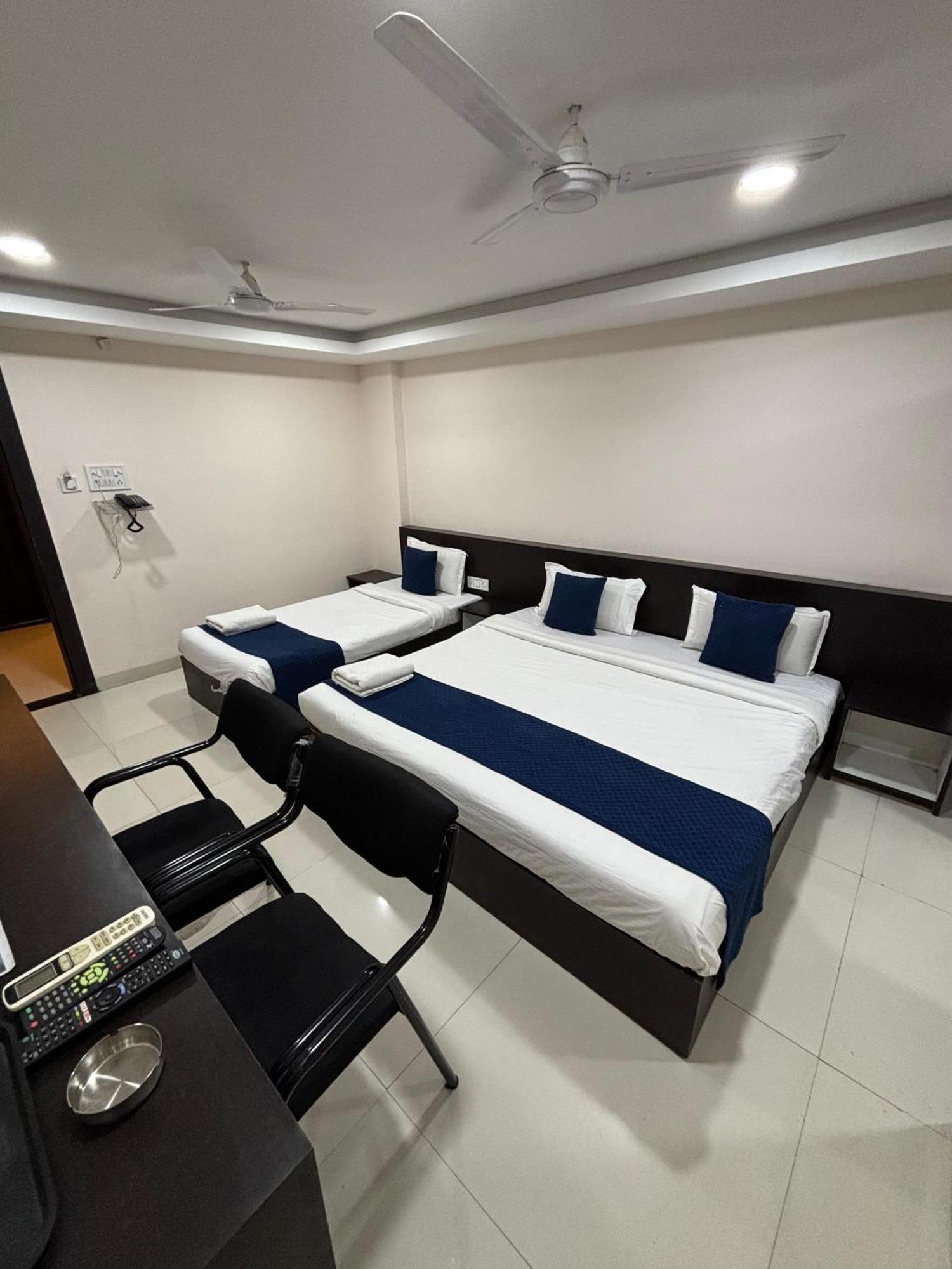 Diamond Residency Hotel 3*