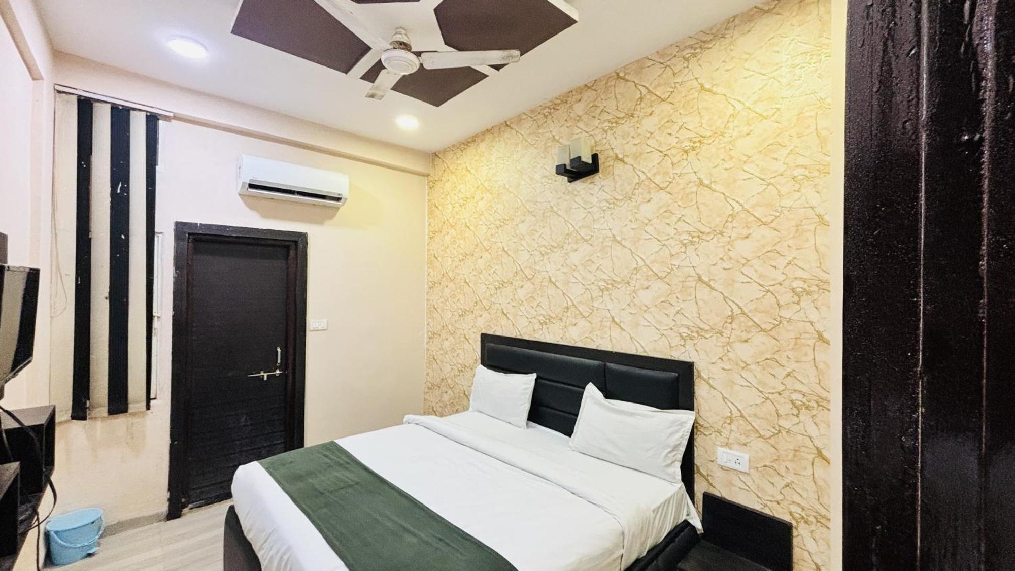 Yo94 Hotel Indore