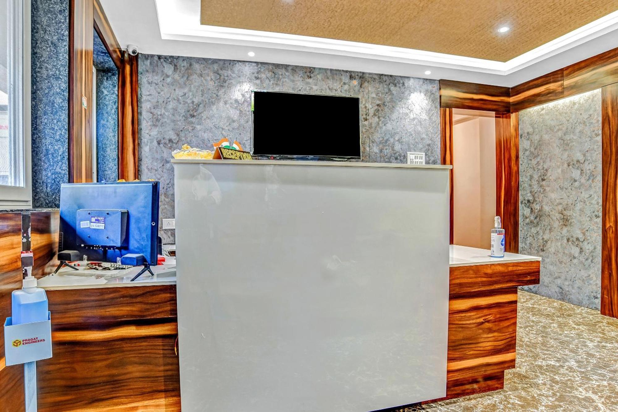 O Chandragupta Hotel
