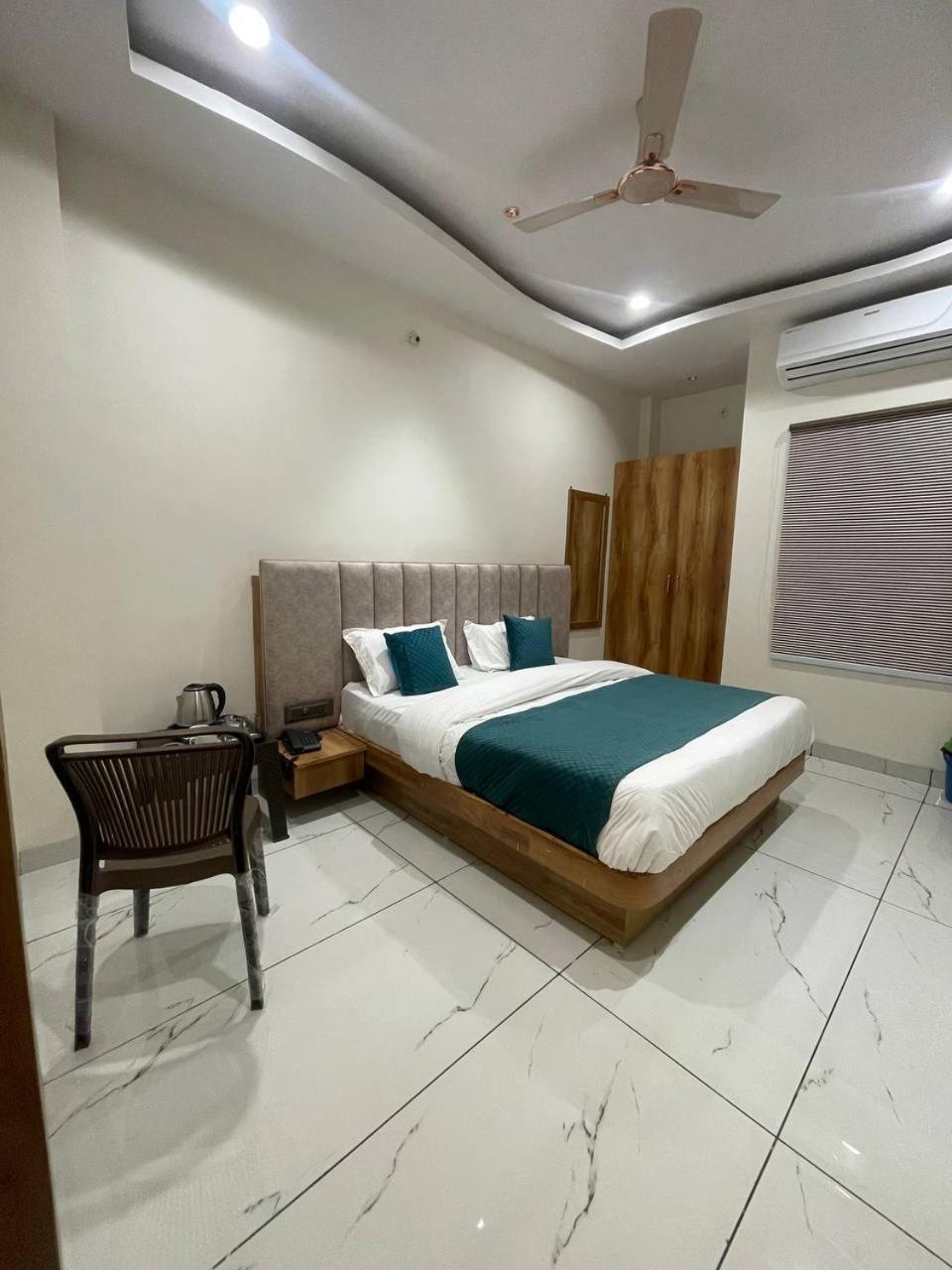 Hotel Golden Wood 3*