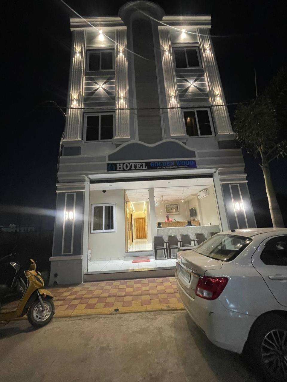 Hotel Golden Wood Indore