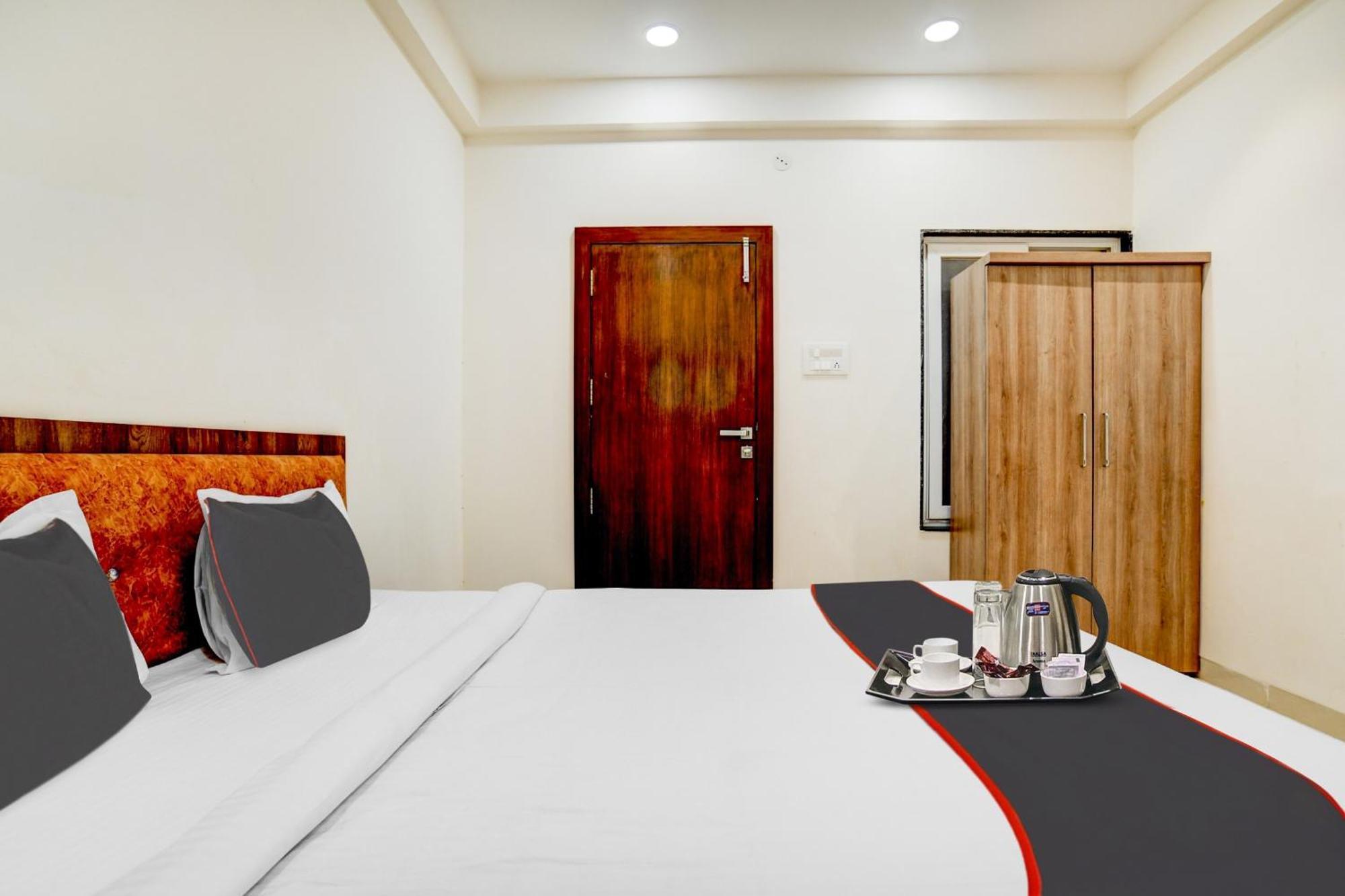 Collection O Task Hotel
