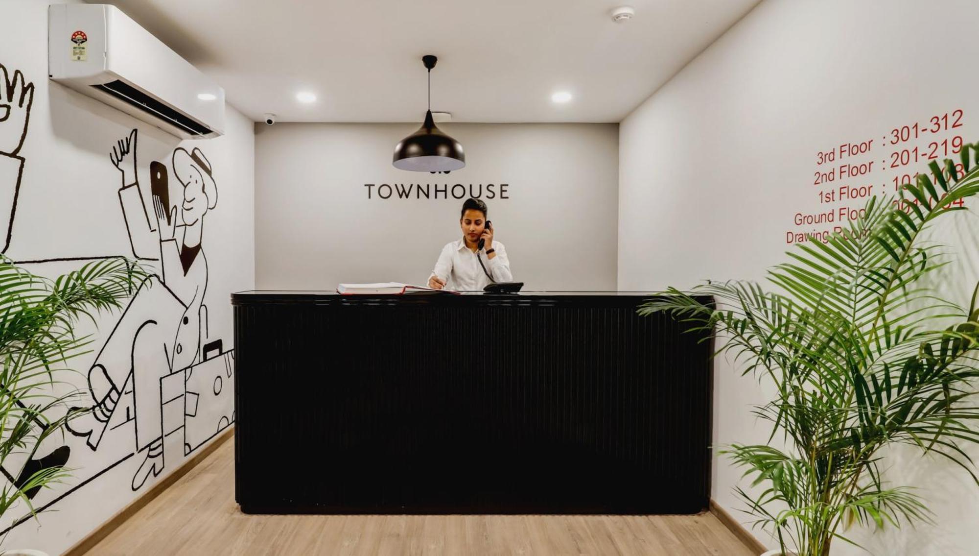 Hotel Super Townhouse Gandhi Hall Indore