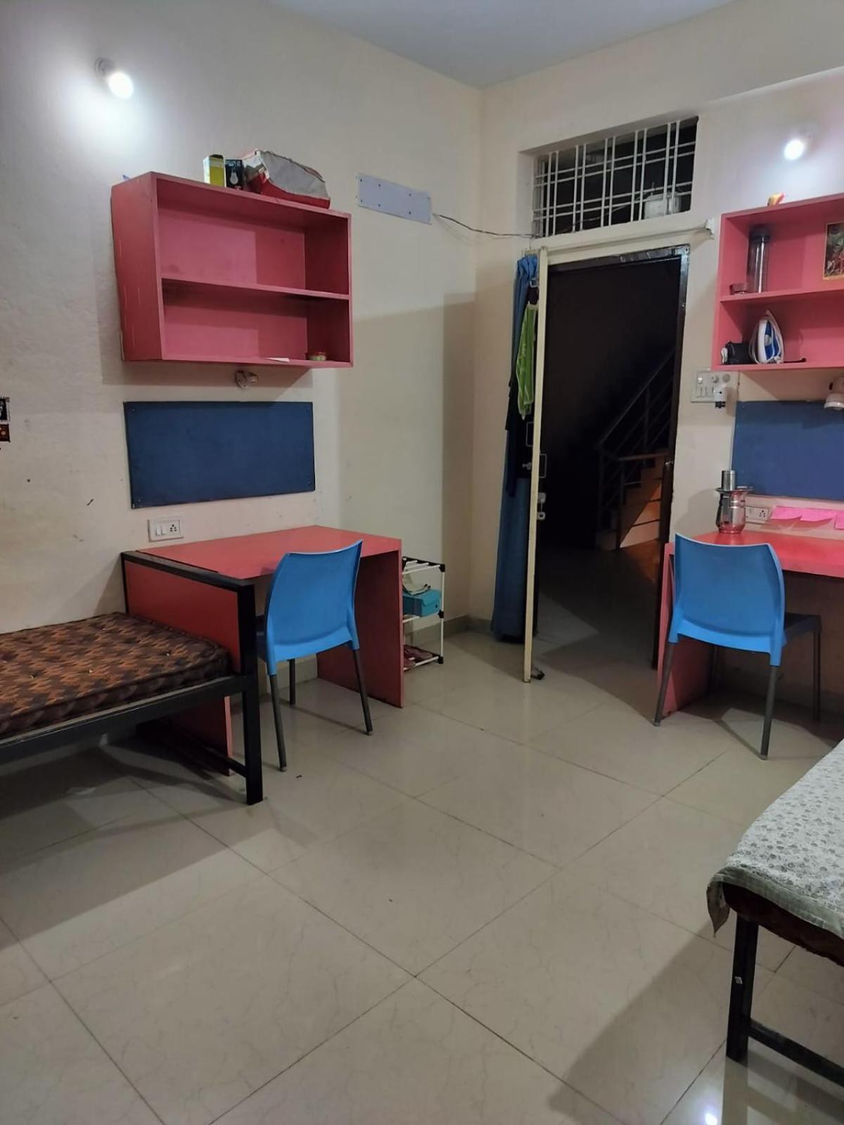 Neha Girls Hostel *