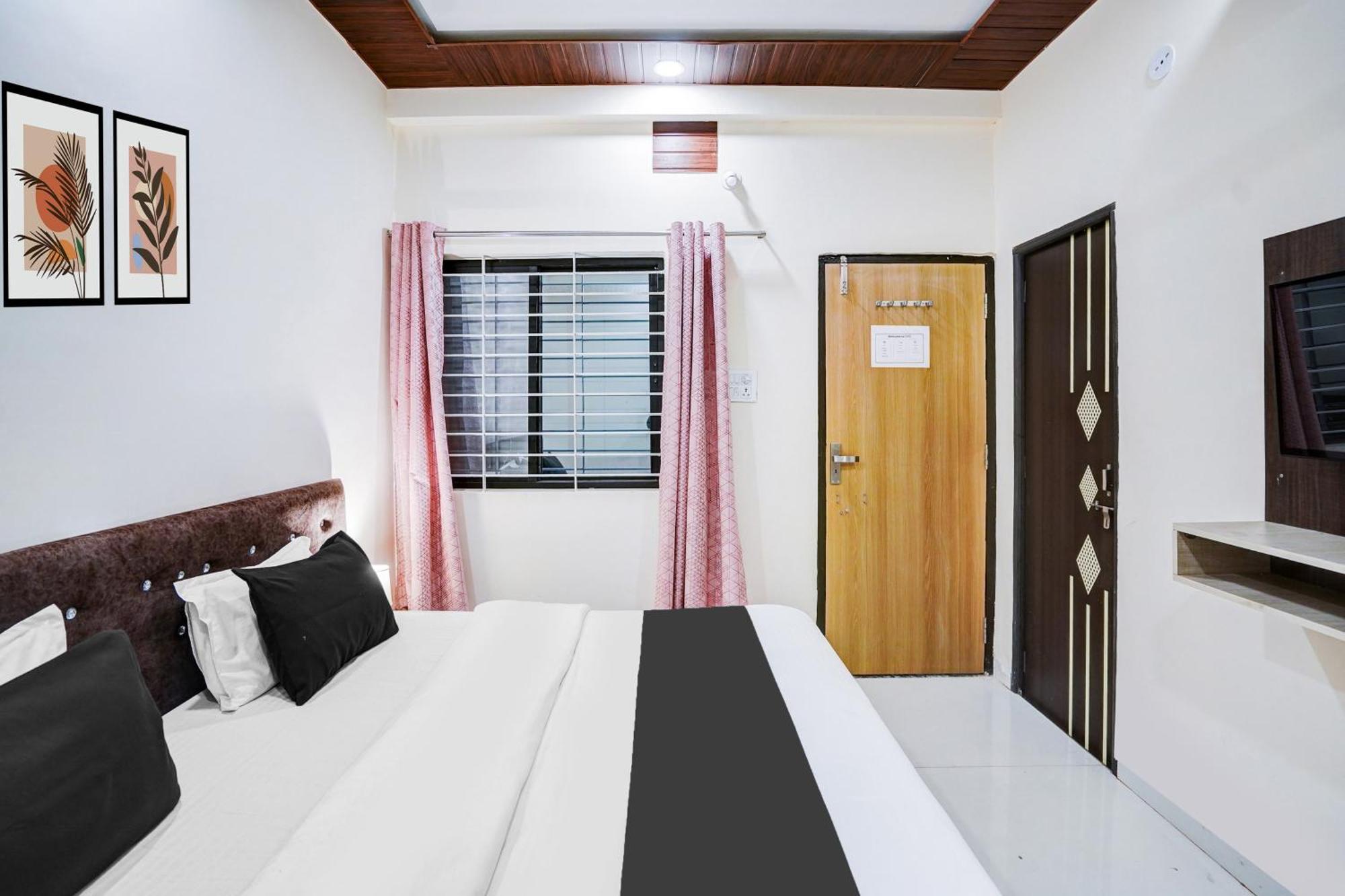 Super O Brilliant Convention Centre Formerly Madhur Shree Hotel 3*