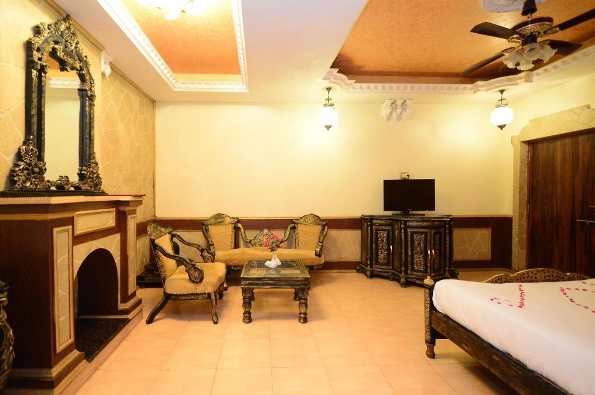 Hotel Chokhi Dhani
