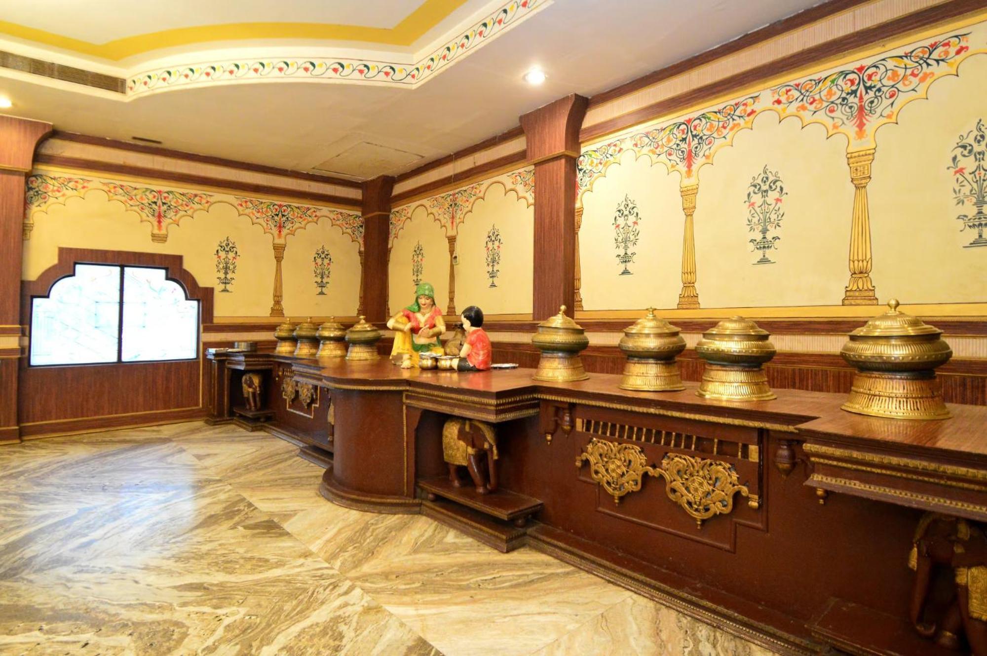 Hotel Chokhi Dhani Indore