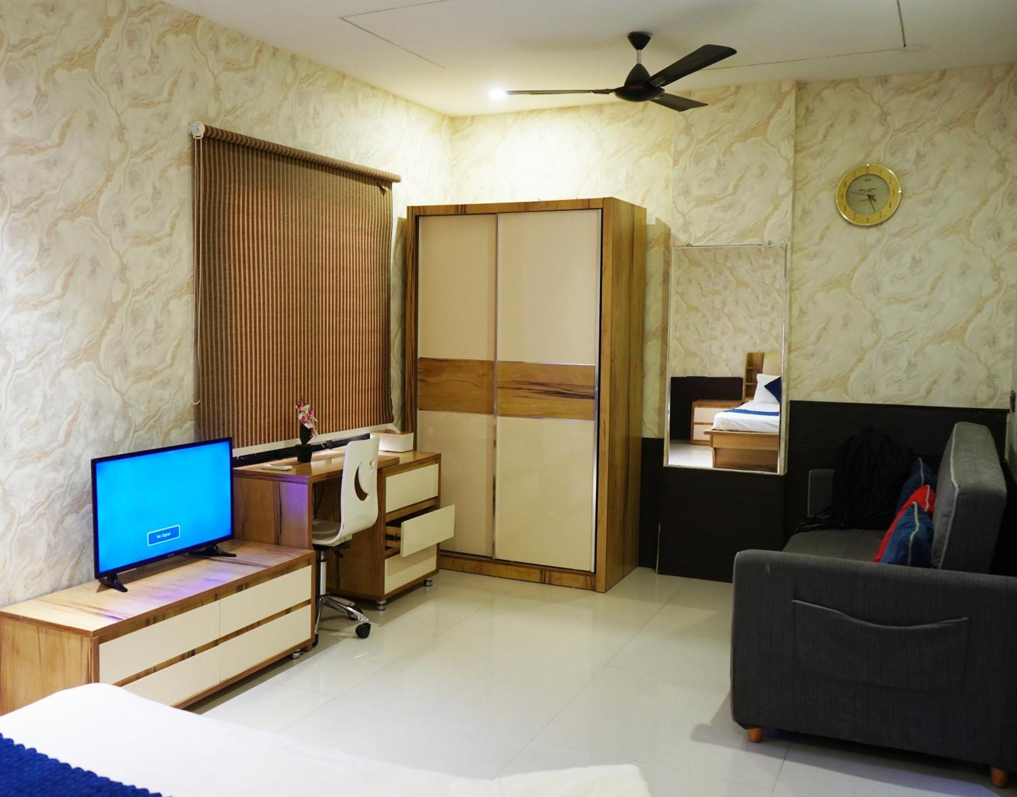 Stay10 Indore