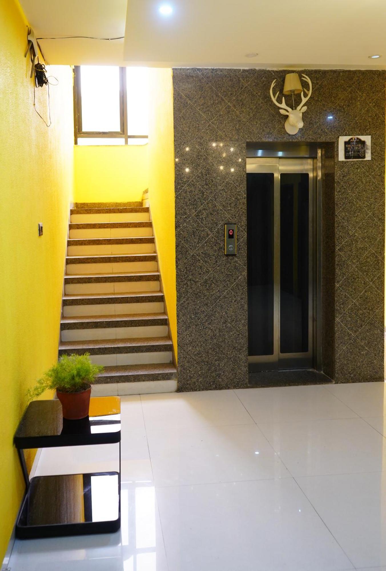 Stay10 Indore