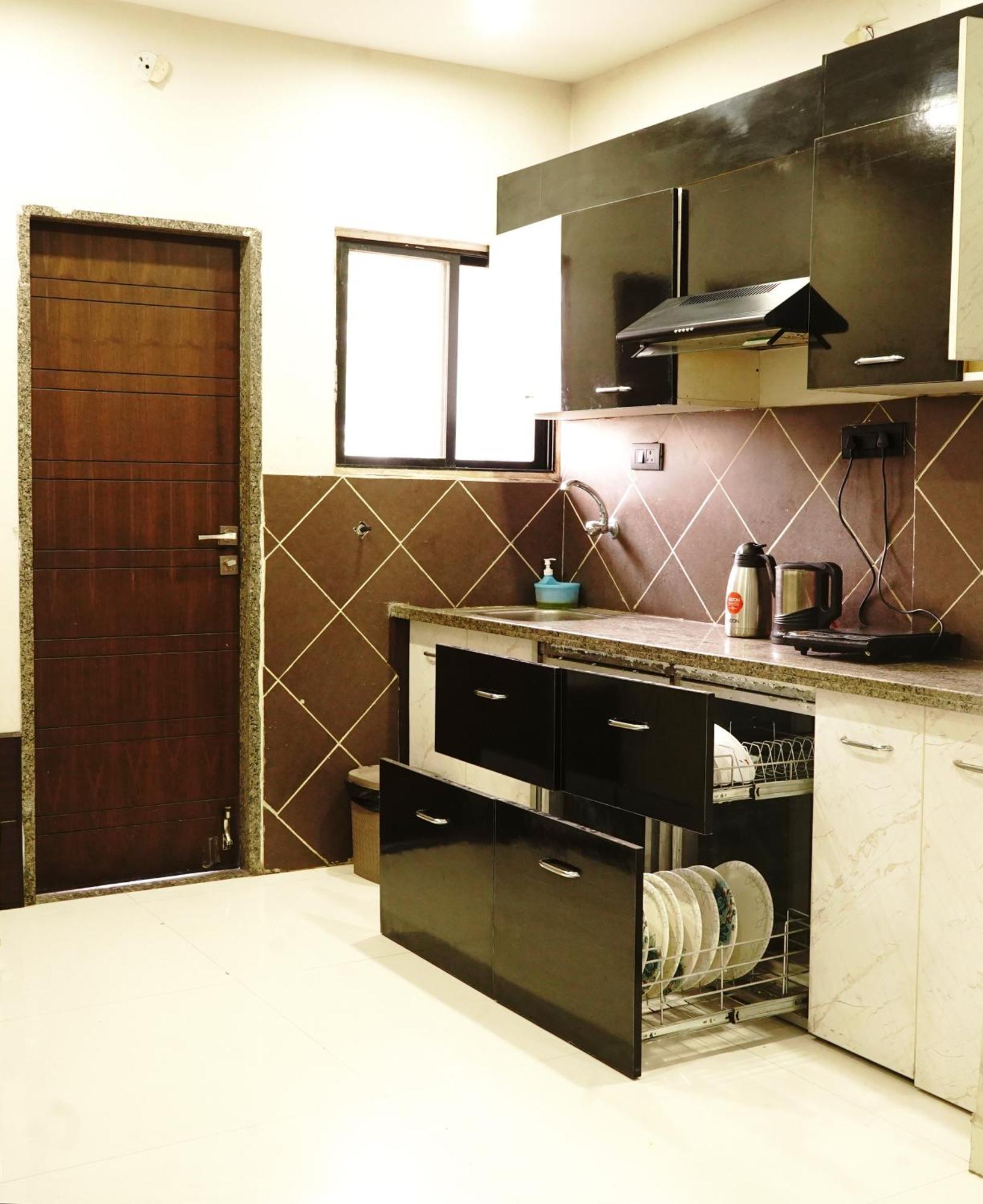 Stay10 Apartment Indore
