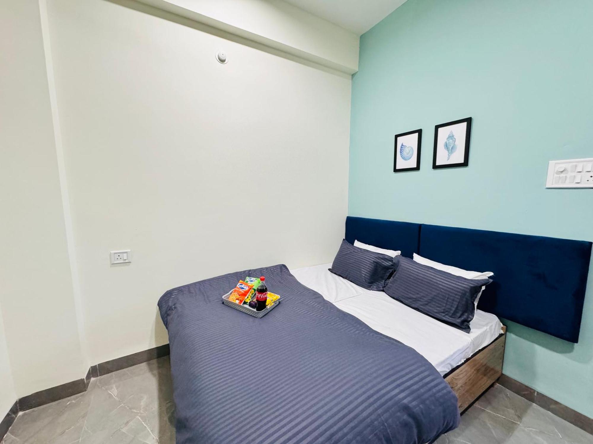 Escape 2bhk Near Bombay Hospital