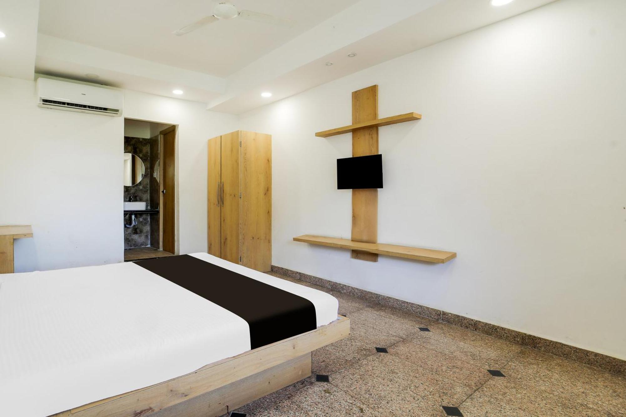 Hotel O V K And Associate