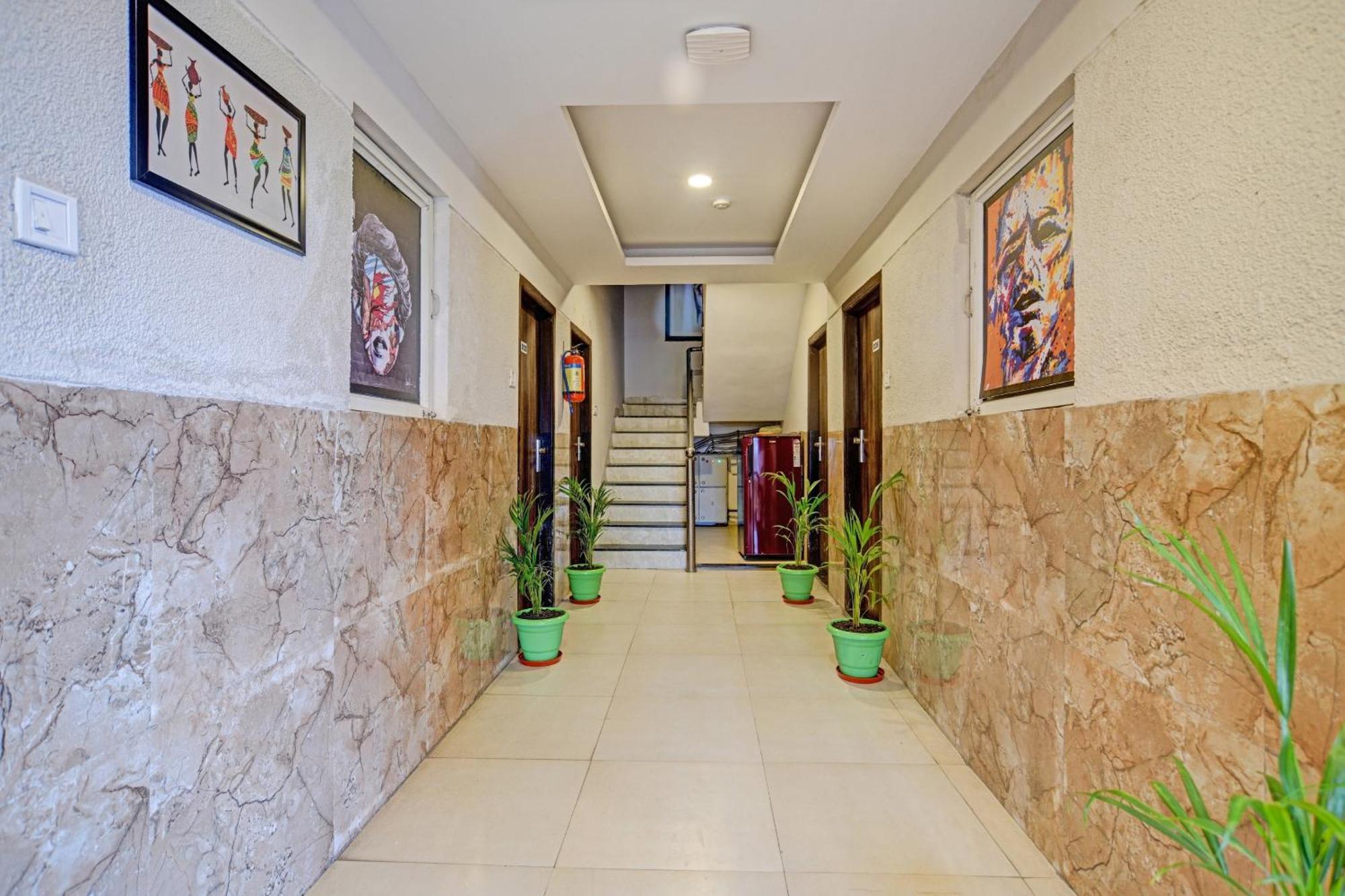 Collection O The Eternity Near Lig Sqaure Indore