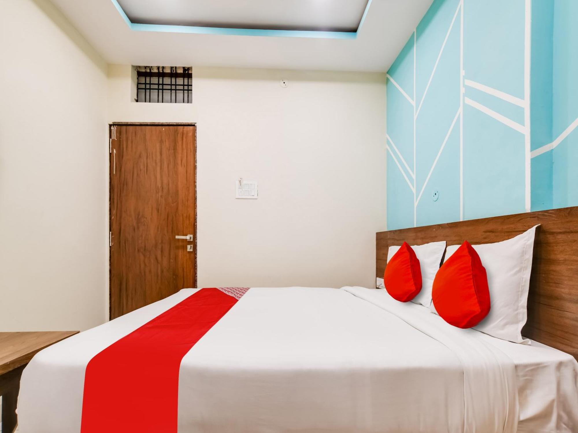 Shyam Hotel 4*