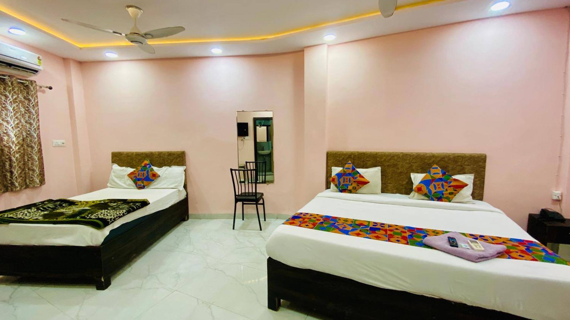 Dev Shree Hotel 3*