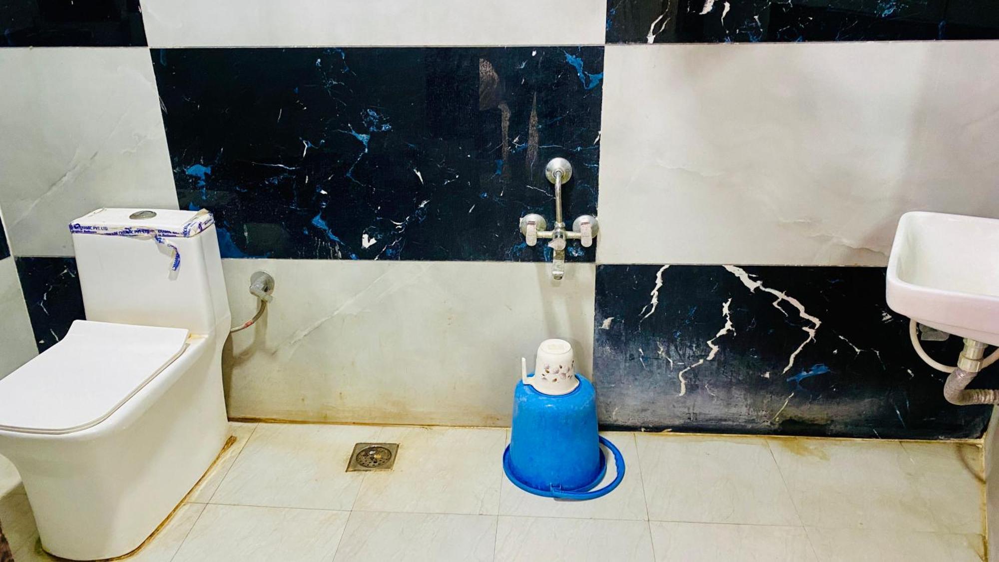 Dev Shree Hotel 3*